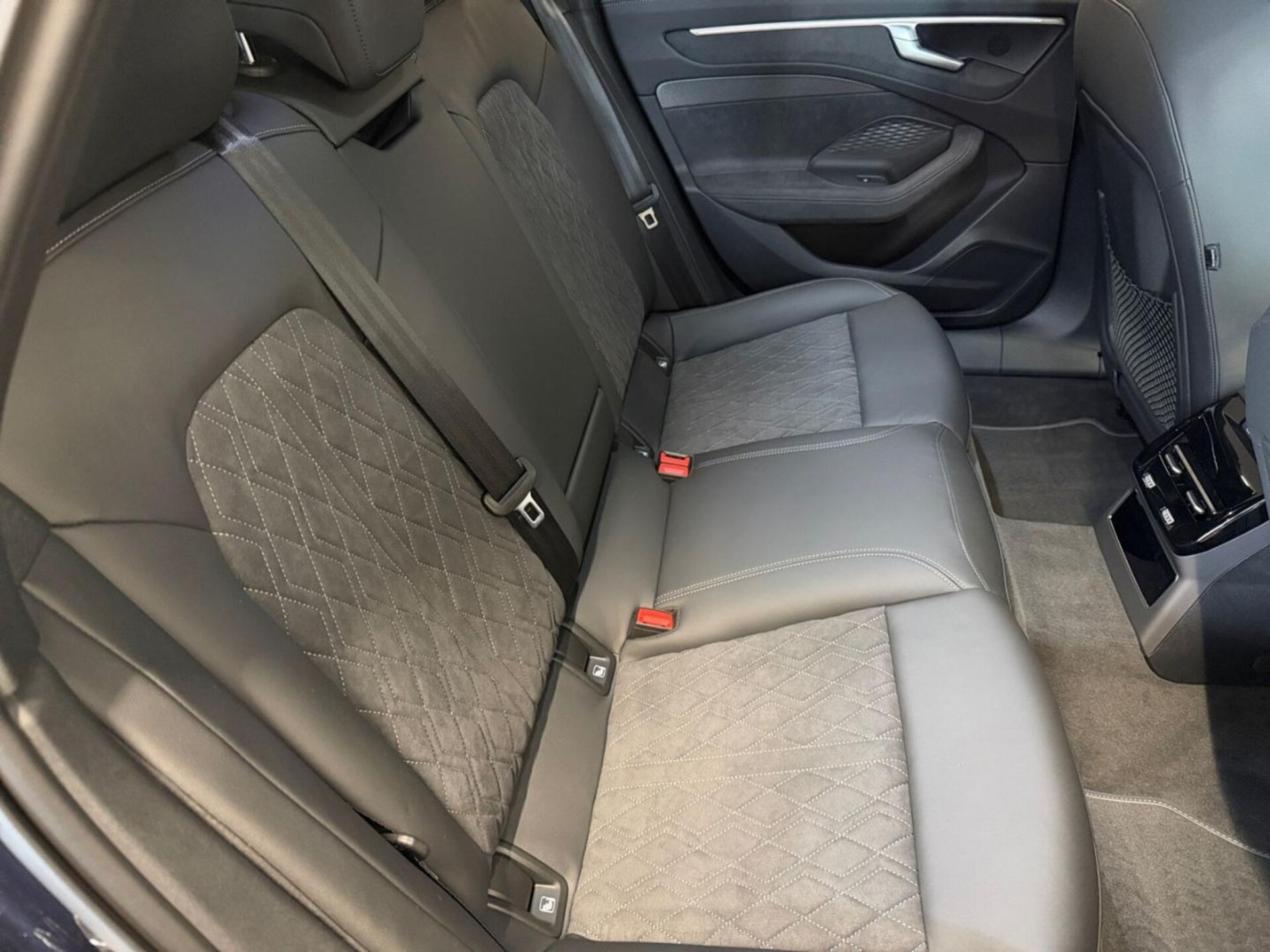 Audi A6 Avant edition one