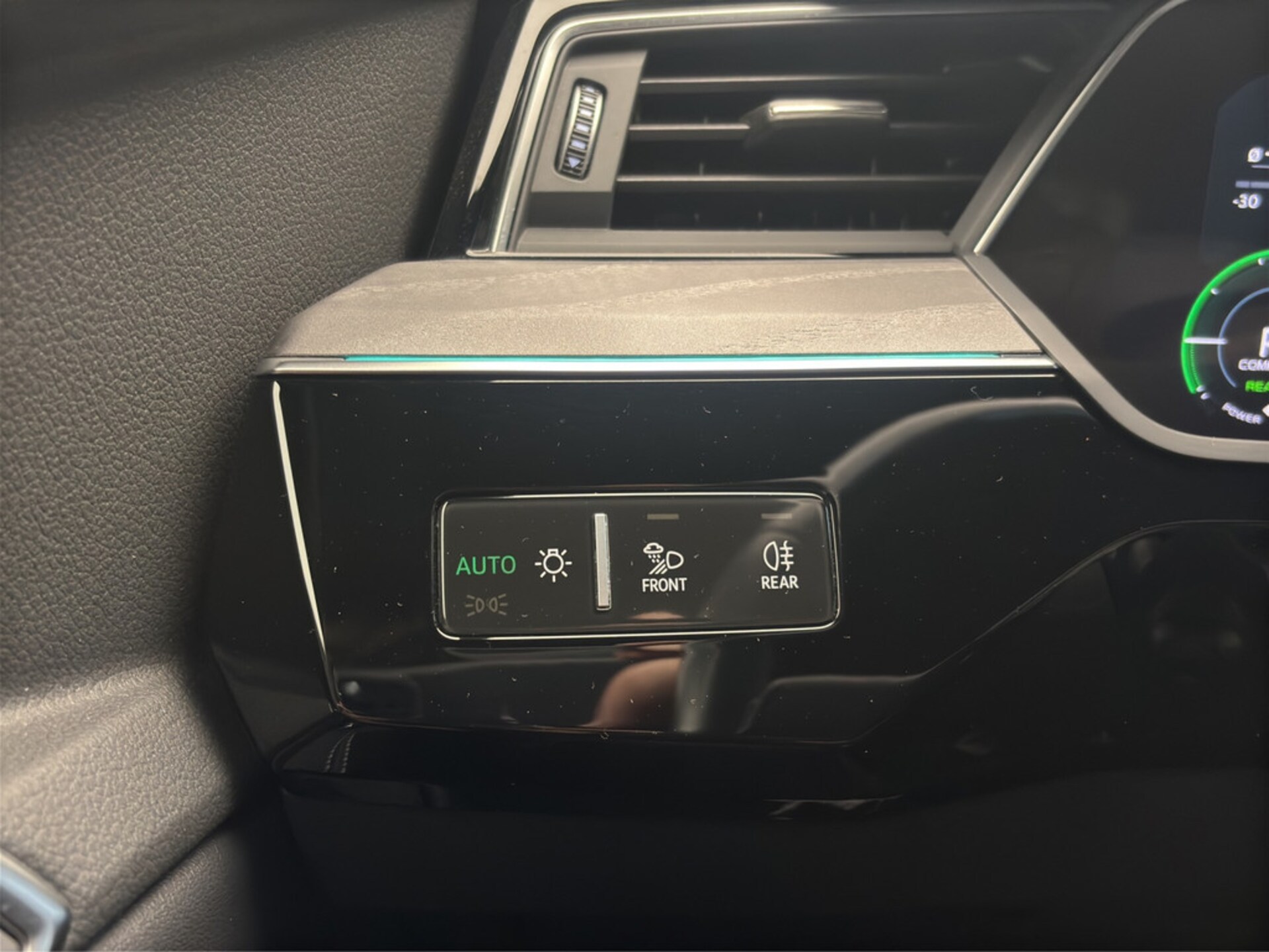 Audi Q8 e-tron S line