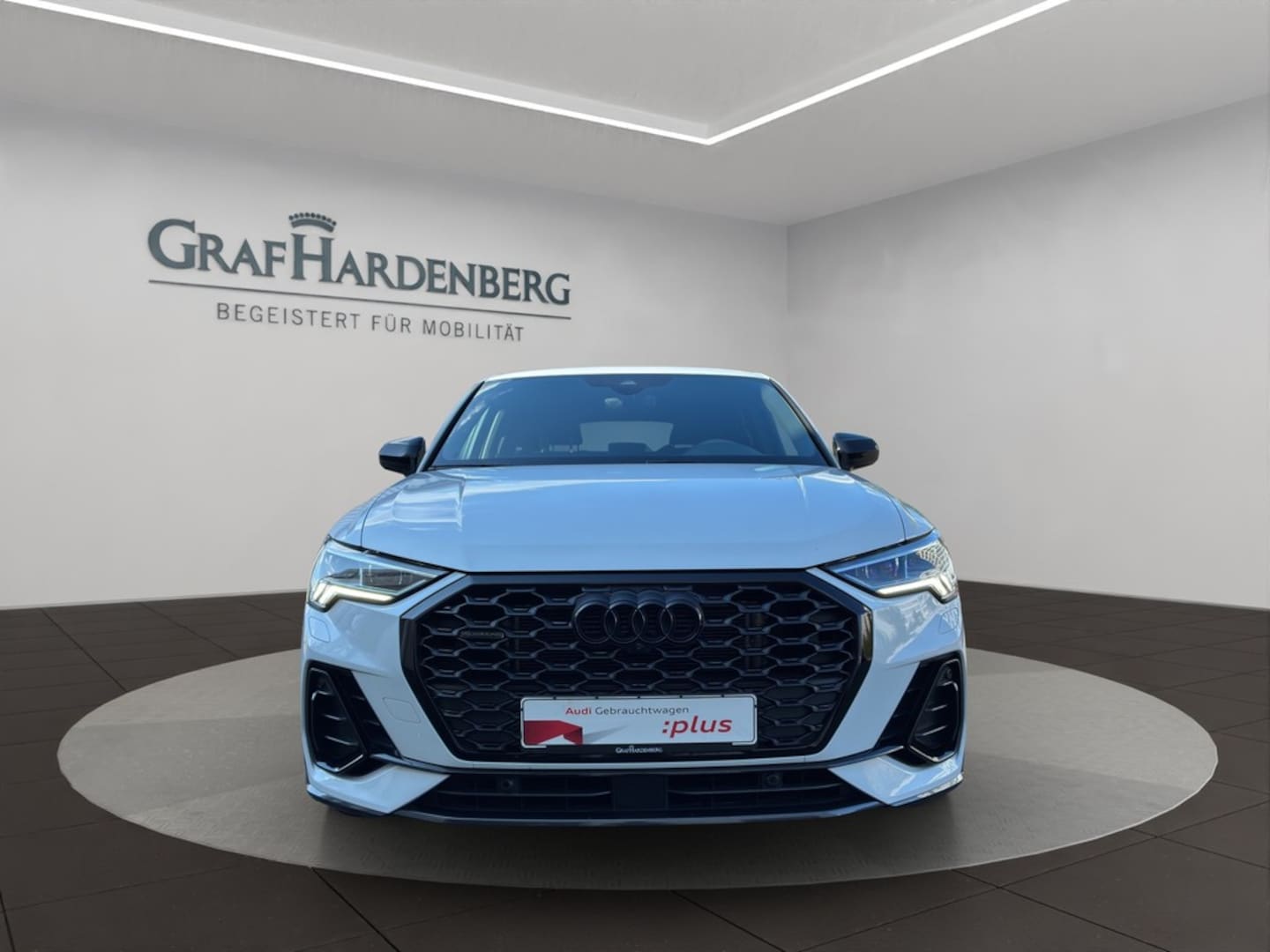 Bild über Audi Q3 Sportback S line 40 TDI quattro S tronic - für weitere Informationen kontaktieren Sie den Audi Partner