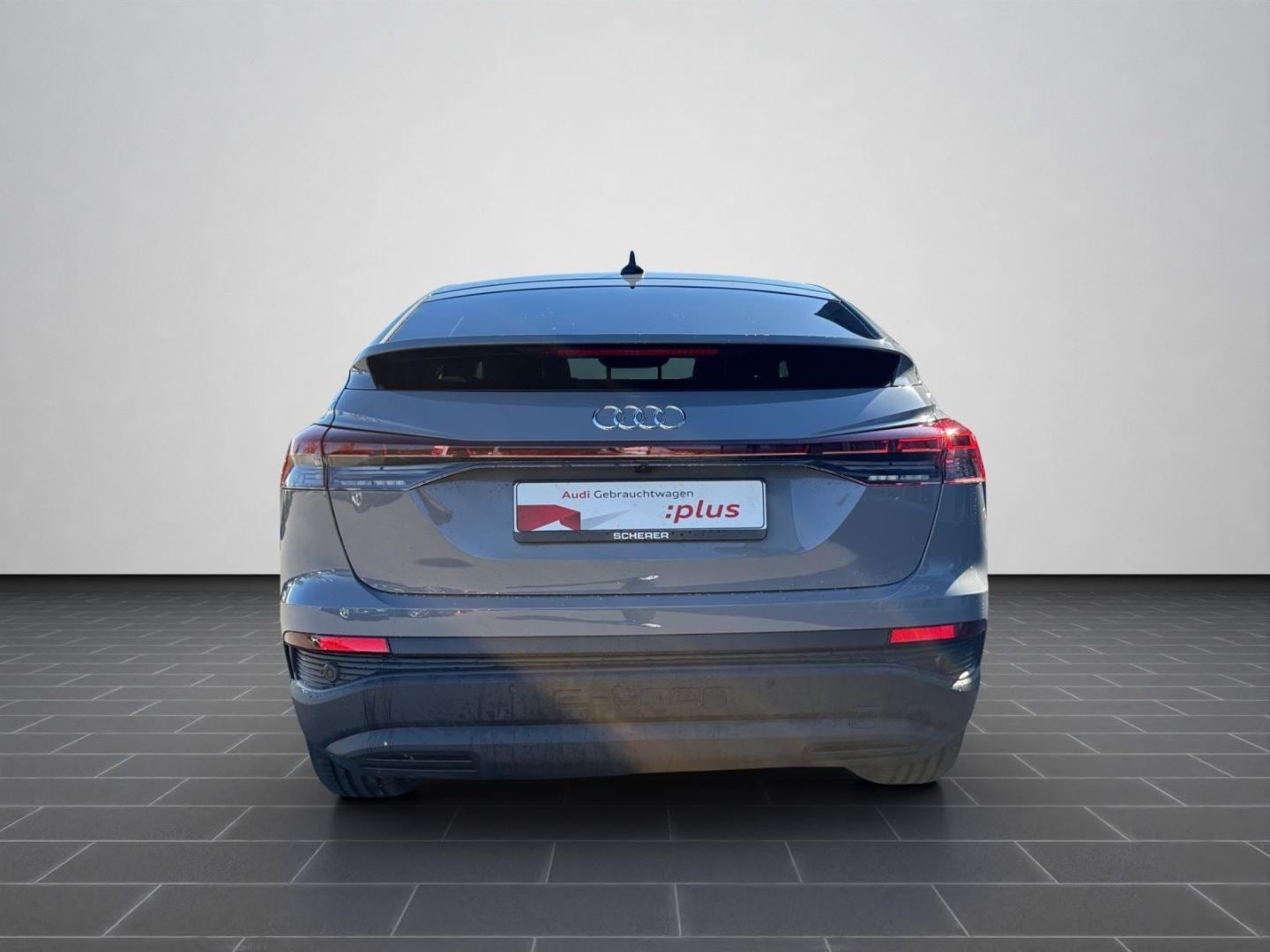 Bild über Audi Q4 Sportback e-tron 45 e-tron - für weitere Informationen kontaktieren Sie den Audi Partner
