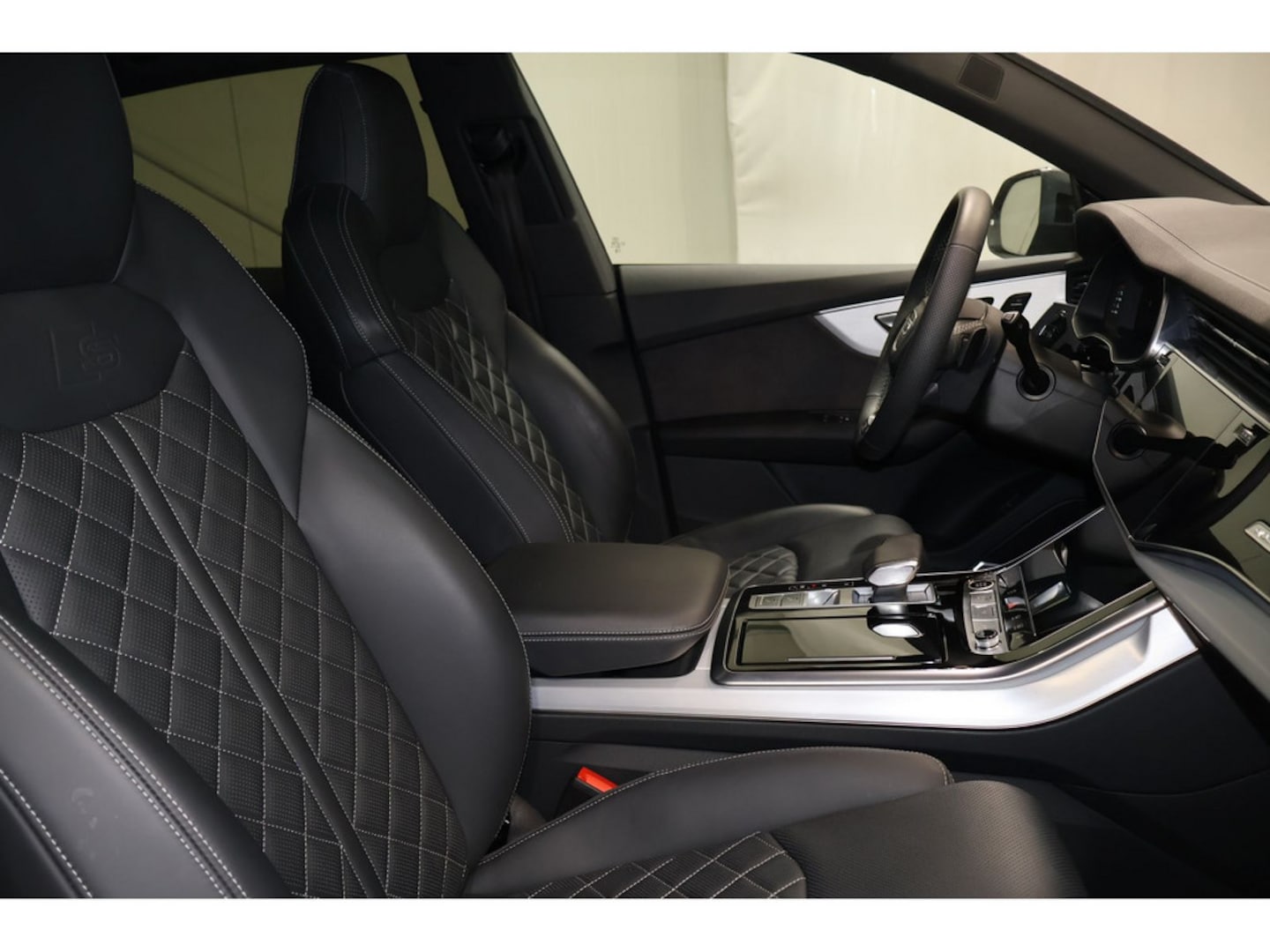 Bild über Audi Q8 SUV 50 TDI quattro tiptronic - für weitere Informationen kontaktieren Sie den Audi Partner
