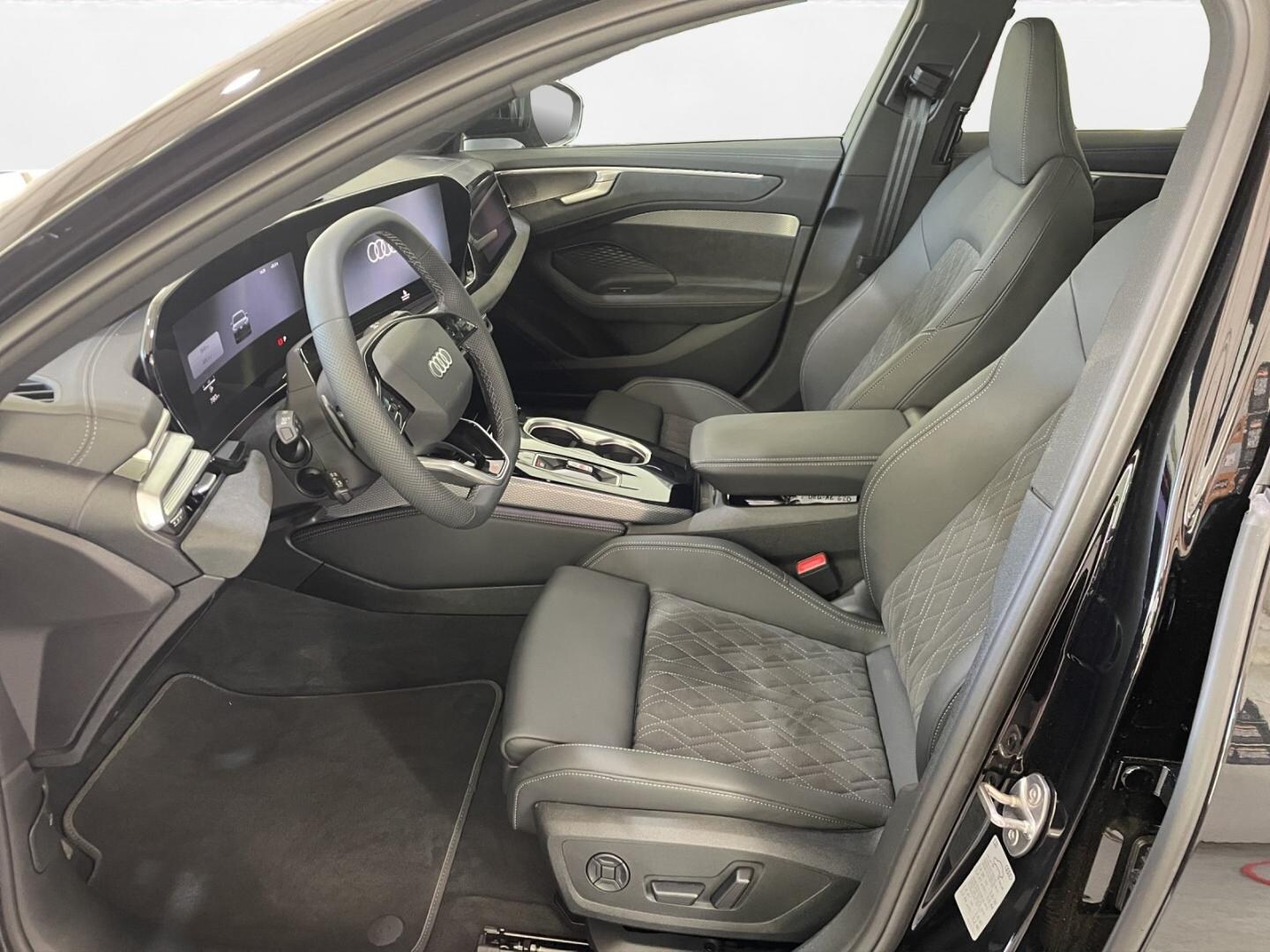 Bild über Audi A6 Avant TDI quattro 220 kW S tronic - für weitere Informationen kontaktieren Sie den Audi Partner