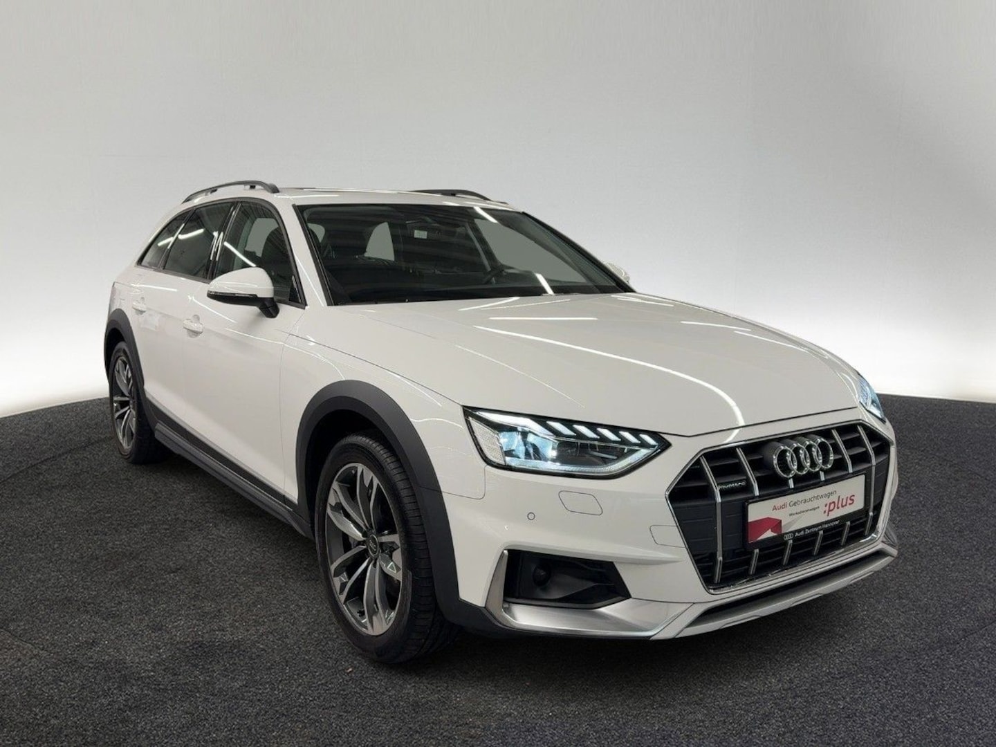 Bild über Audi A4 allroad quattro 45 TFSI quattro S tronic - für weitere Informationen kontaktieren Sie den Audi Partner