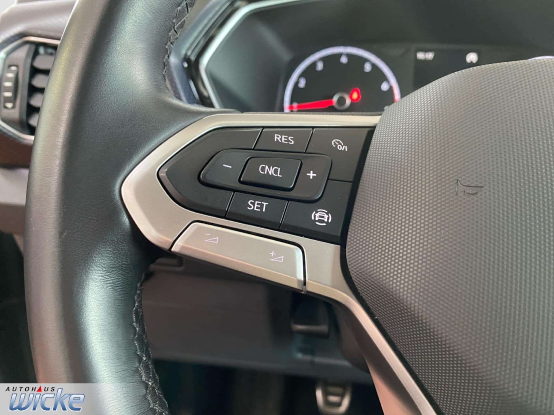 Volkswagen T-Cross United