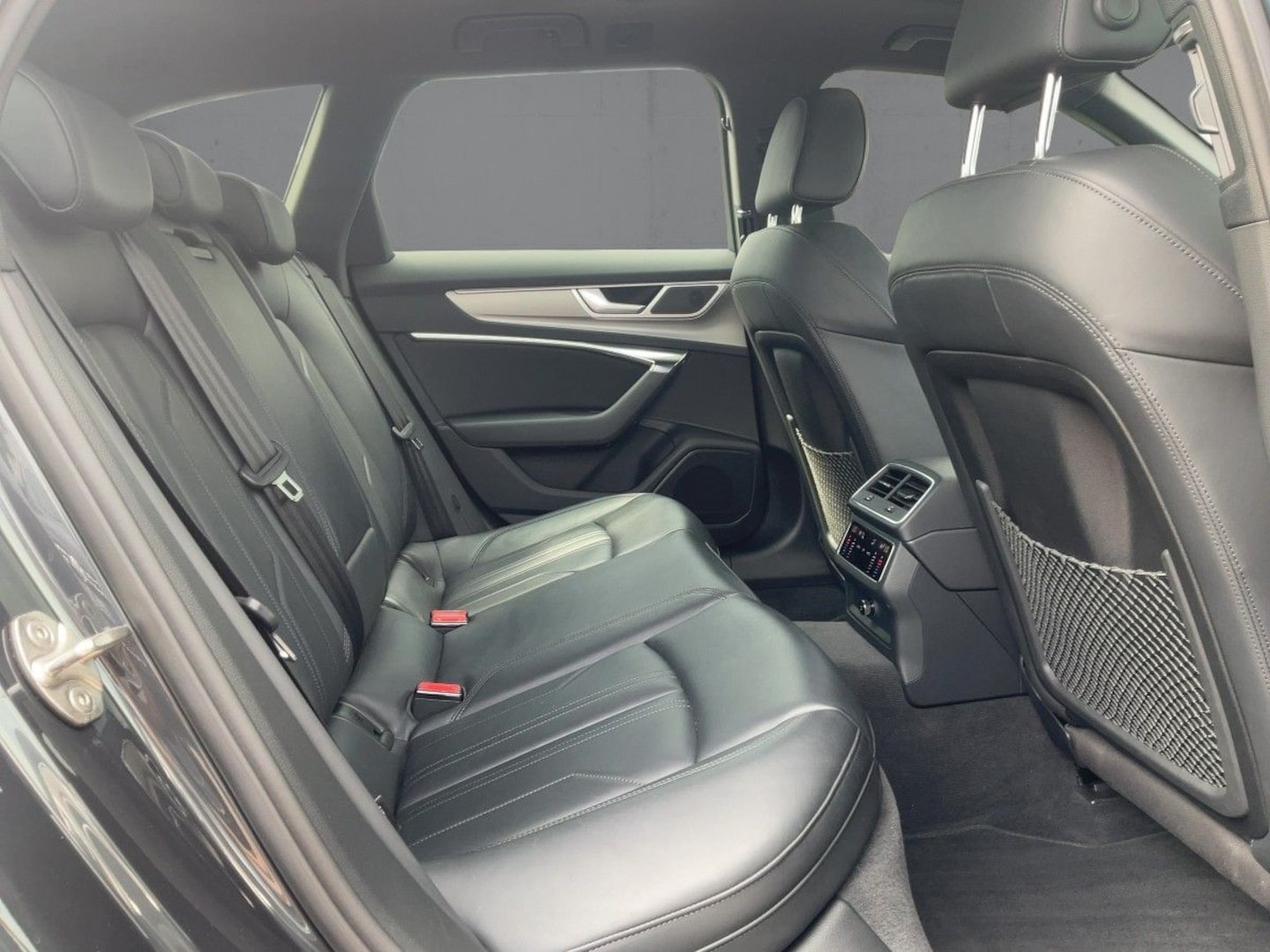 Bild über Audi A6 Avant sport 45 TFSI S tronic - für weitere Informationen kontaktieren Sie den Audi Partner