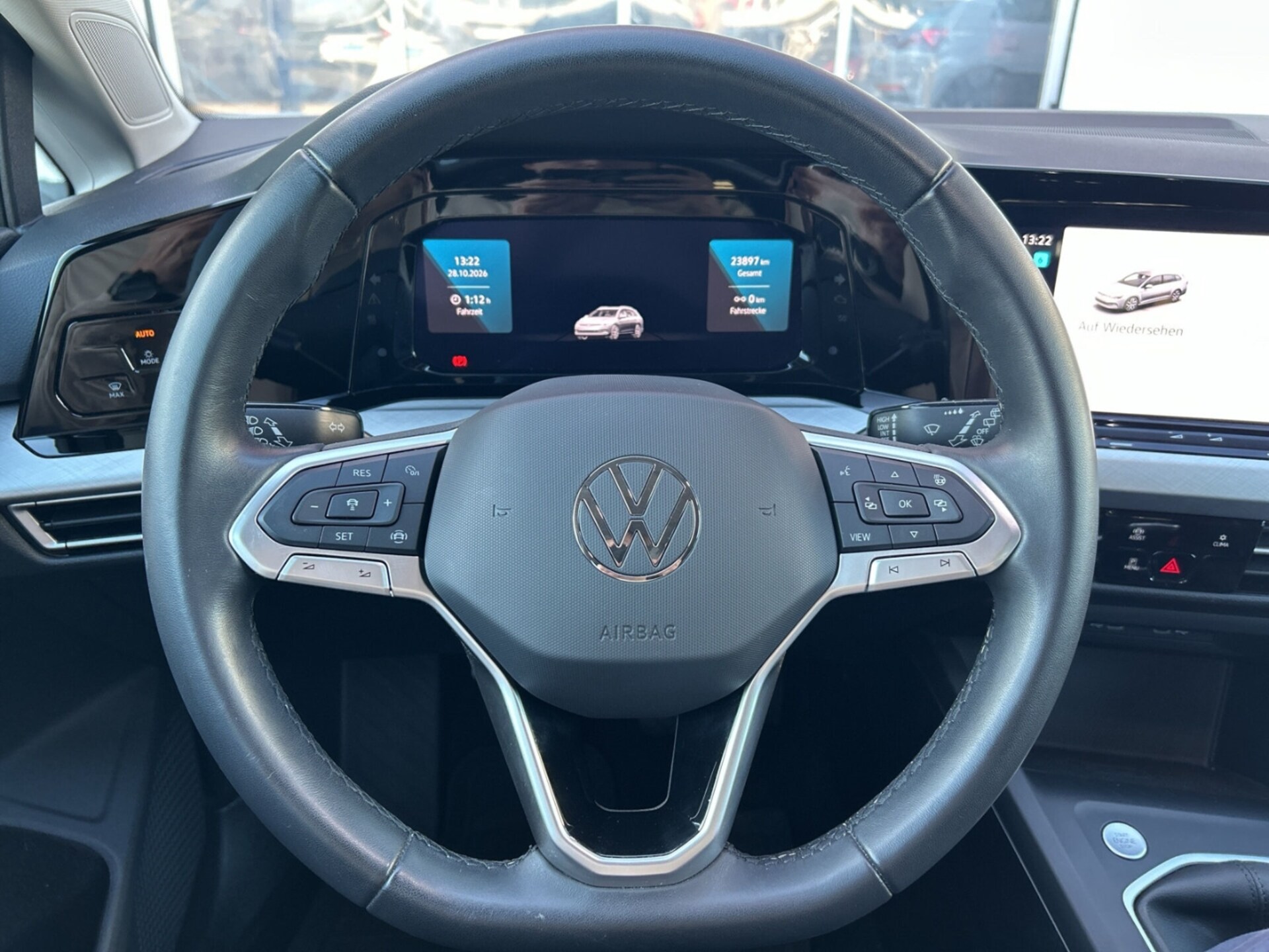 Volkswagen Golf Variant Life