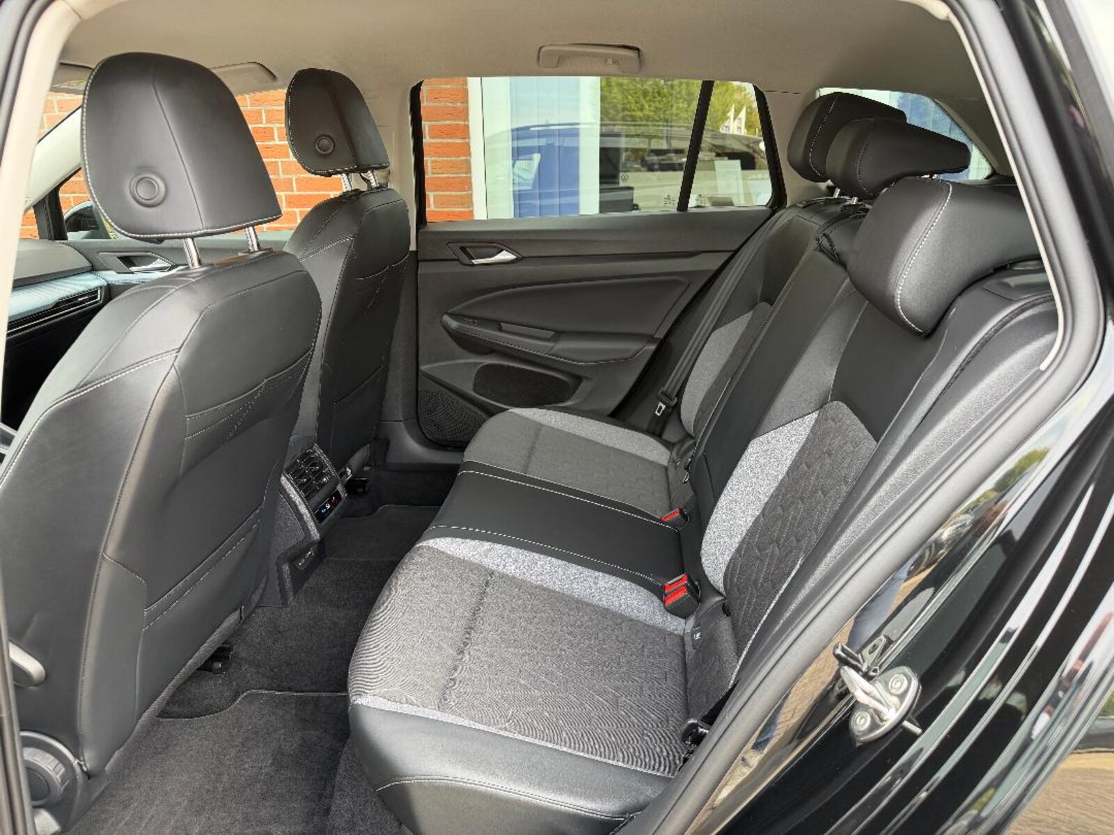 Volkswagen Golf Variant – Bild 17