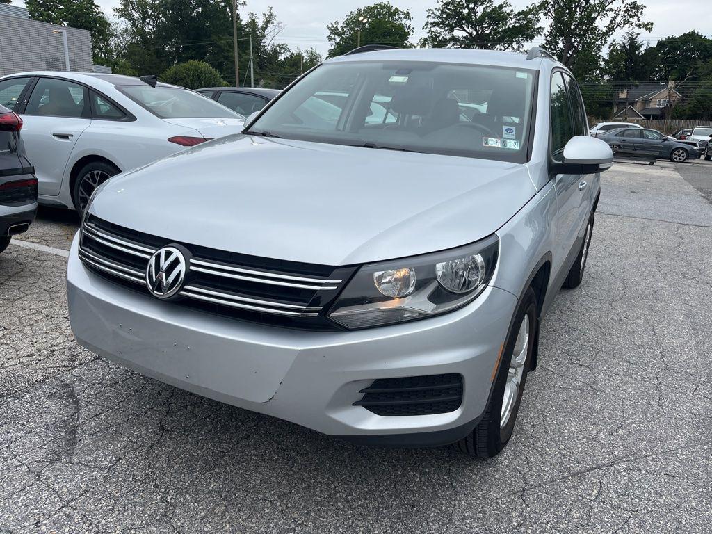 2017 Volkswagen Tiguan Limited 2.0T 4Motion's photo