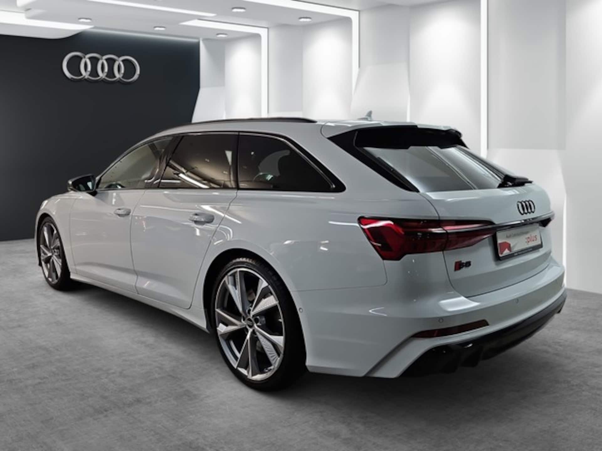 Audi S6 Avant
