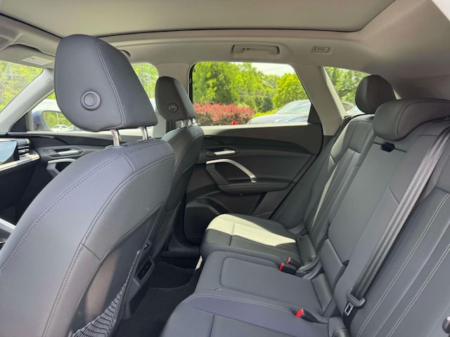 2025 Audi Q5 Premium - Photo 29