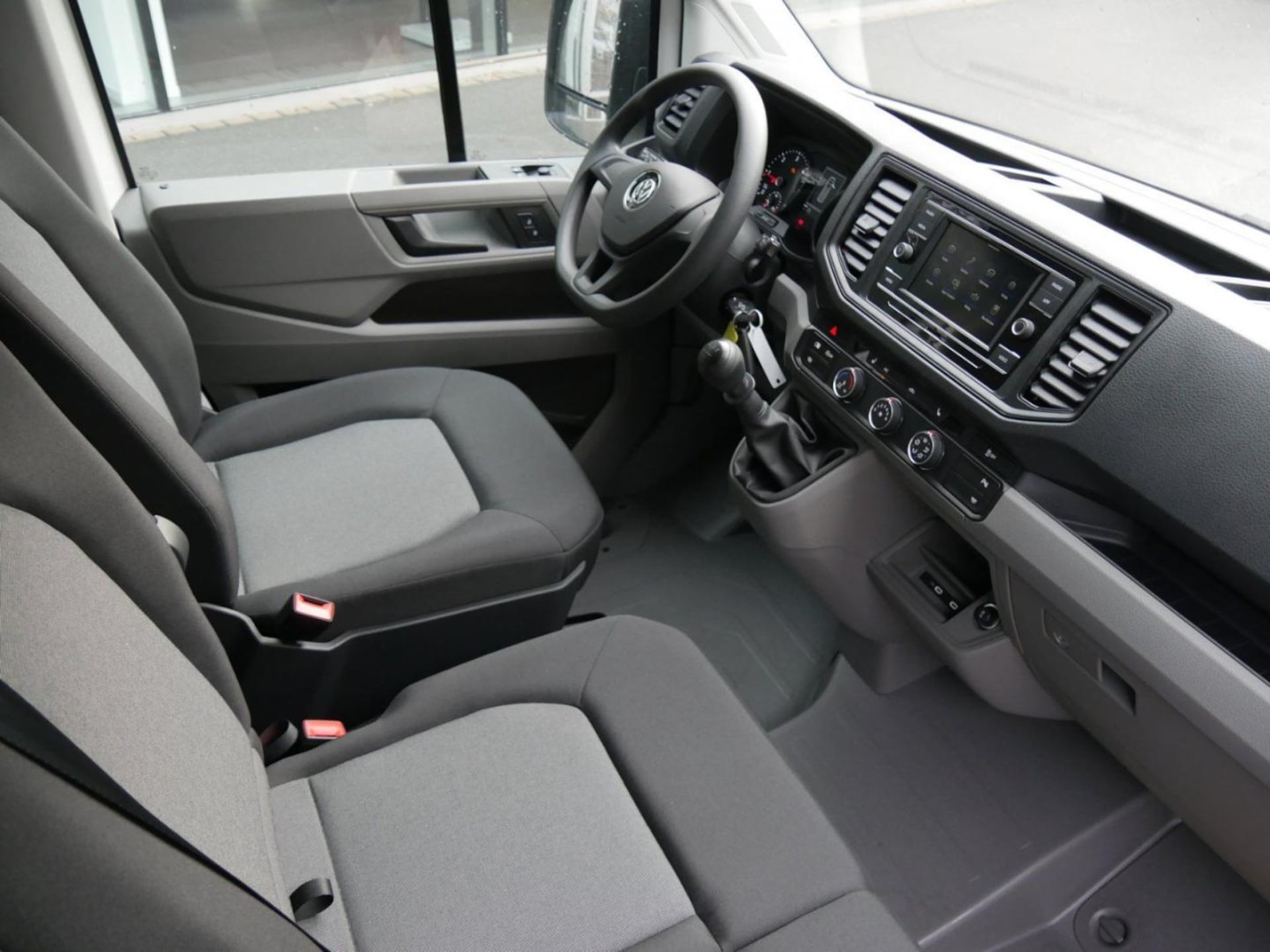 Volkswagen Crafter Kasten langer Radstand