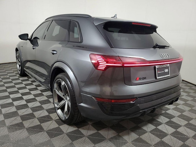 2024 Audi SQ8 e-tron