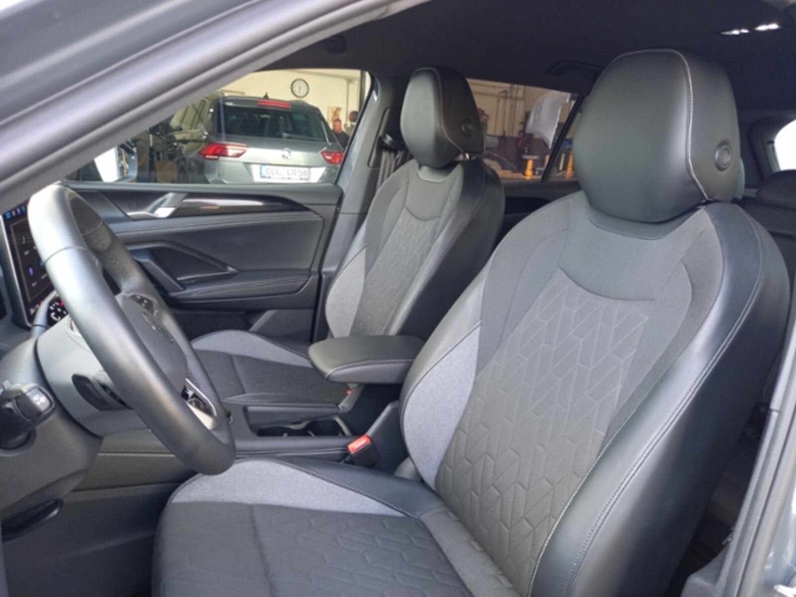 Volkswagen Tiguan – Bild 12
