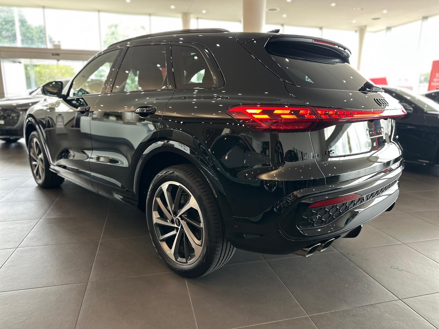 Image about Audi Q5 SUV TDI quattro 150 kW sport