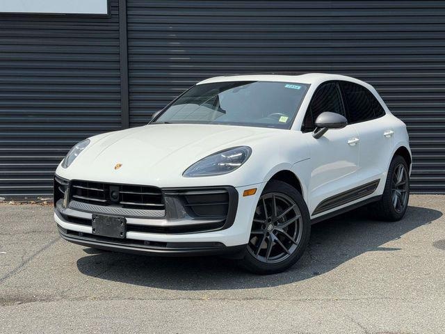 Photo of 2023 Porsche Macan 