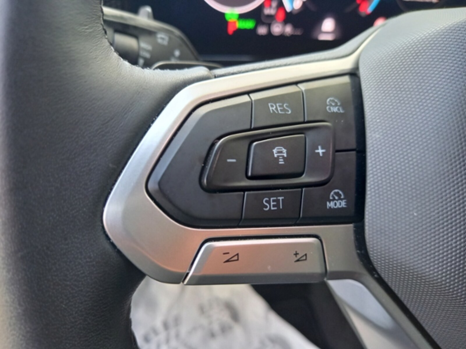 Volkswagen Tiguan – Bild 13