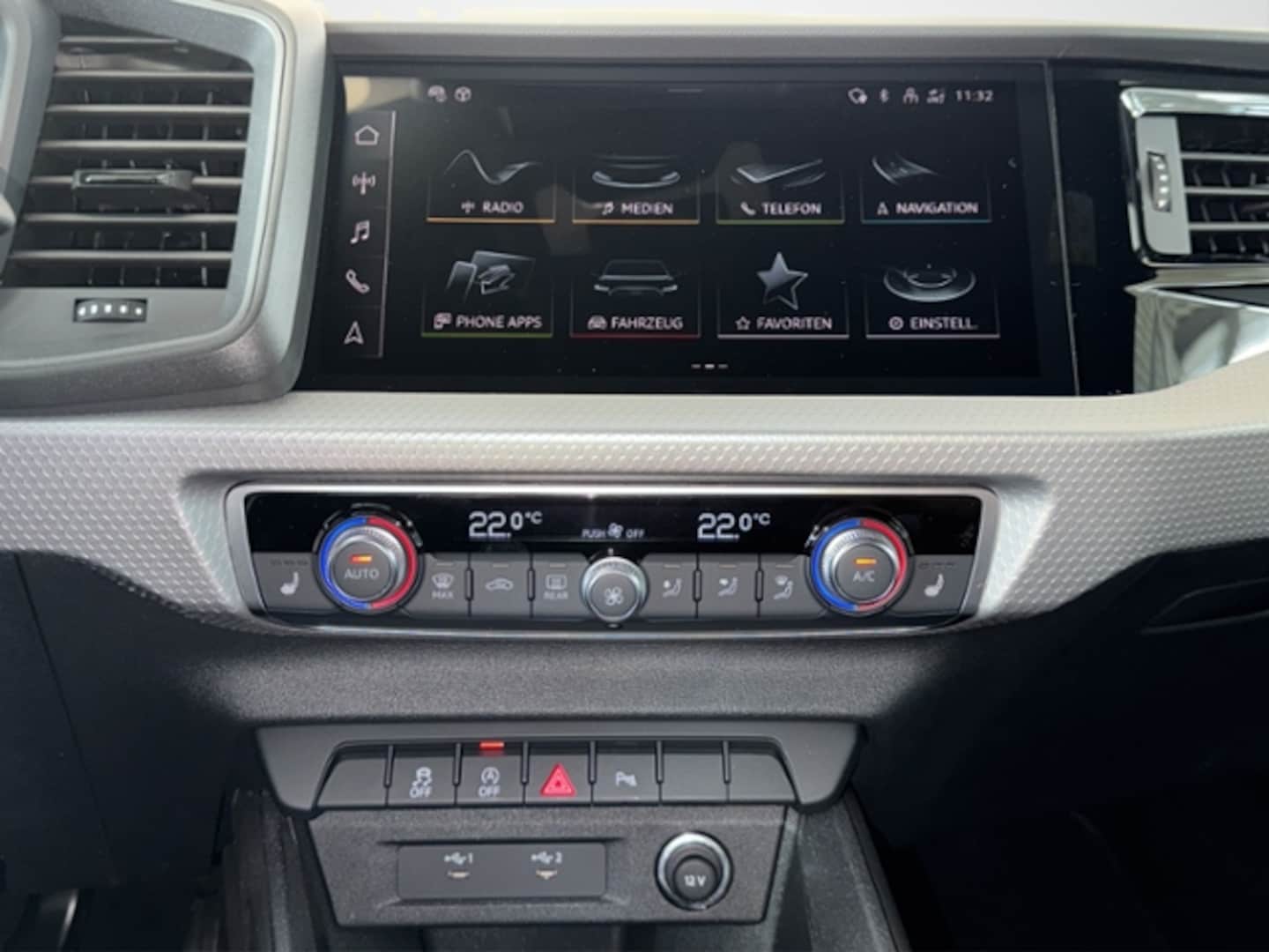 Bild über Audi A1 Sportback S line 25 TFSI S tronic - für weitere Informationen kontaktieren Sie den Audi Partner