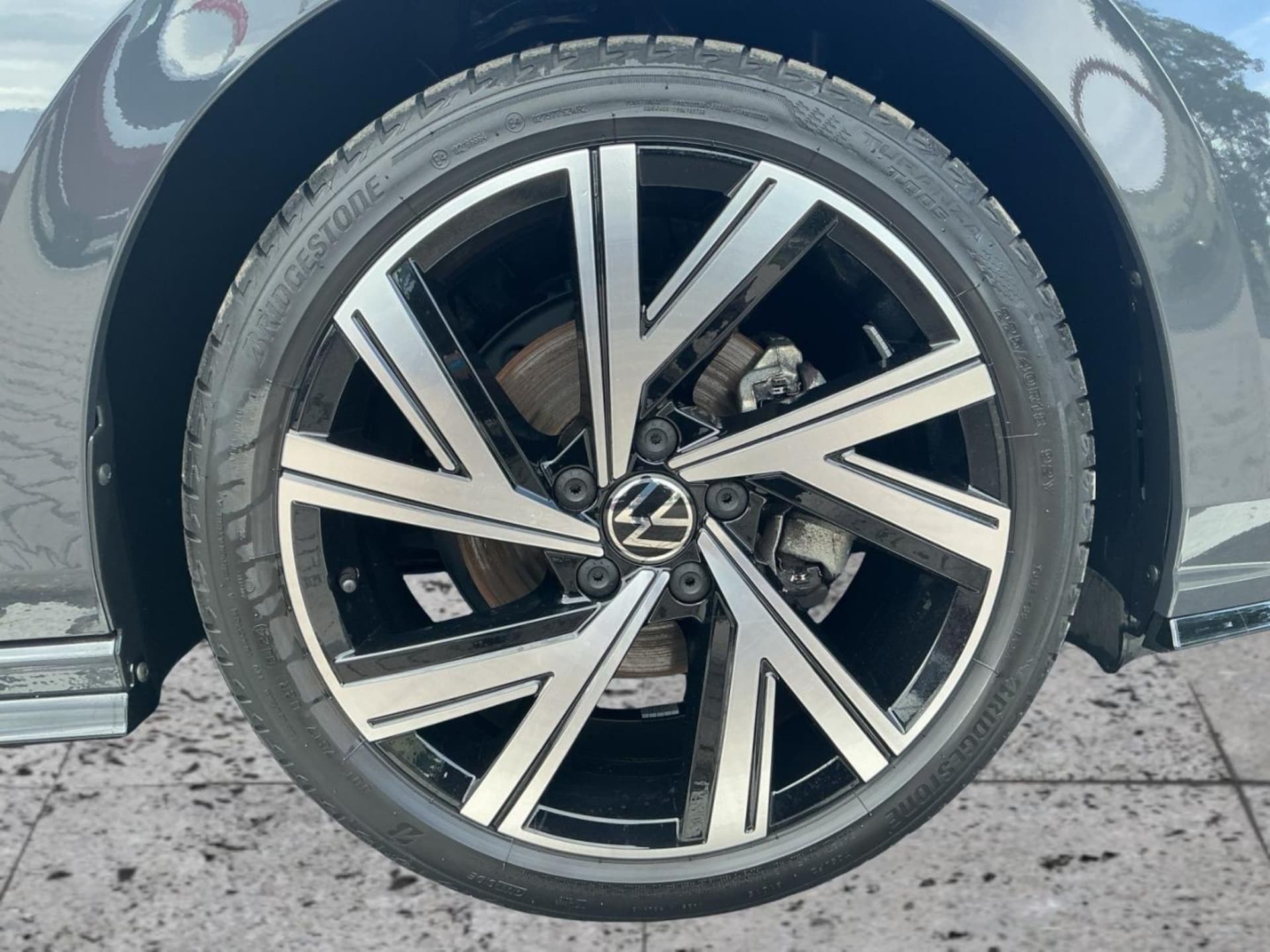 Volkswagen Golf R-Line