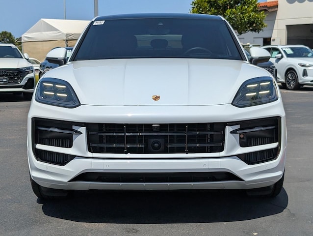 2025 Porsche Cayenne Coupé