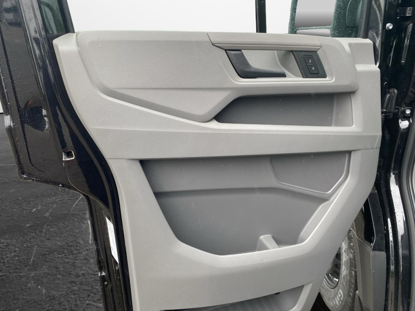 Volkswagen Crafter Kasten mittlerer Radstand – Bild 7