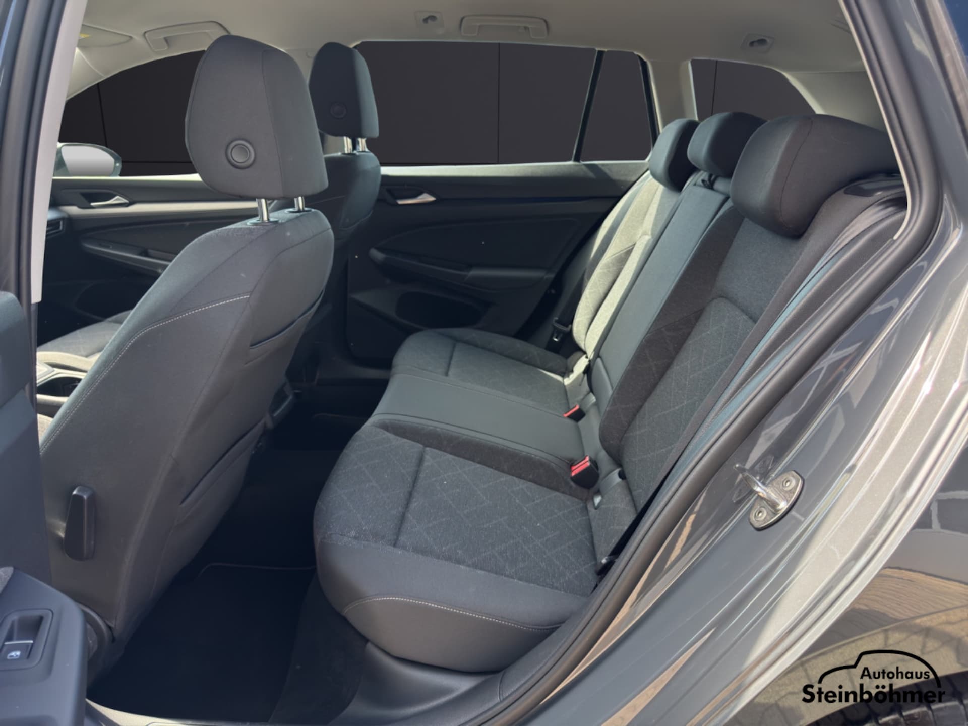 Volkswagen Golf Variant Life