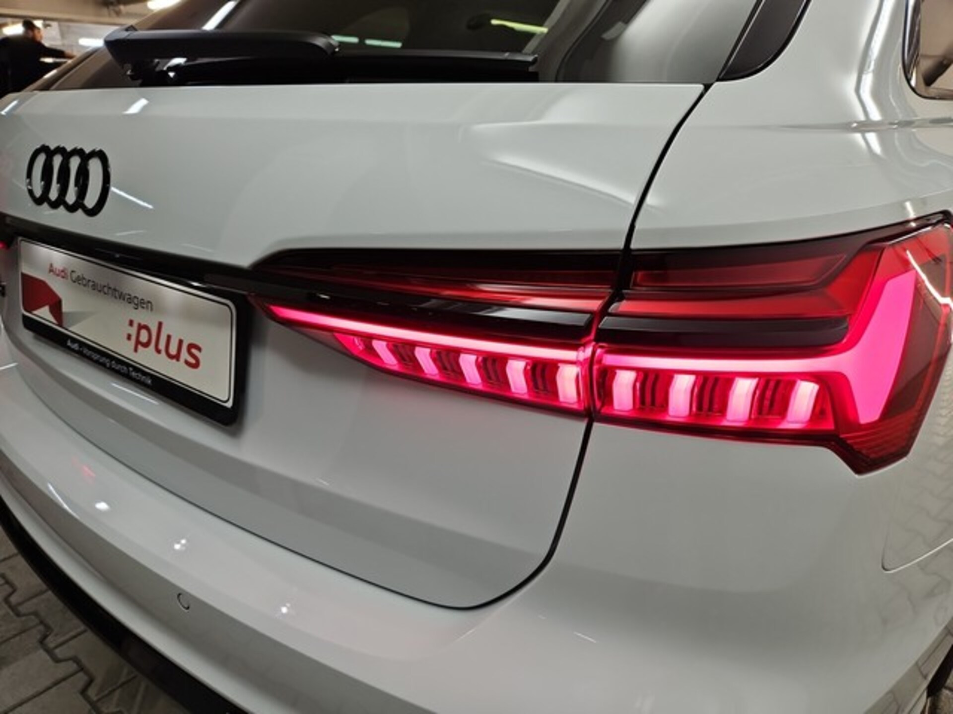 Audi S6 Avant