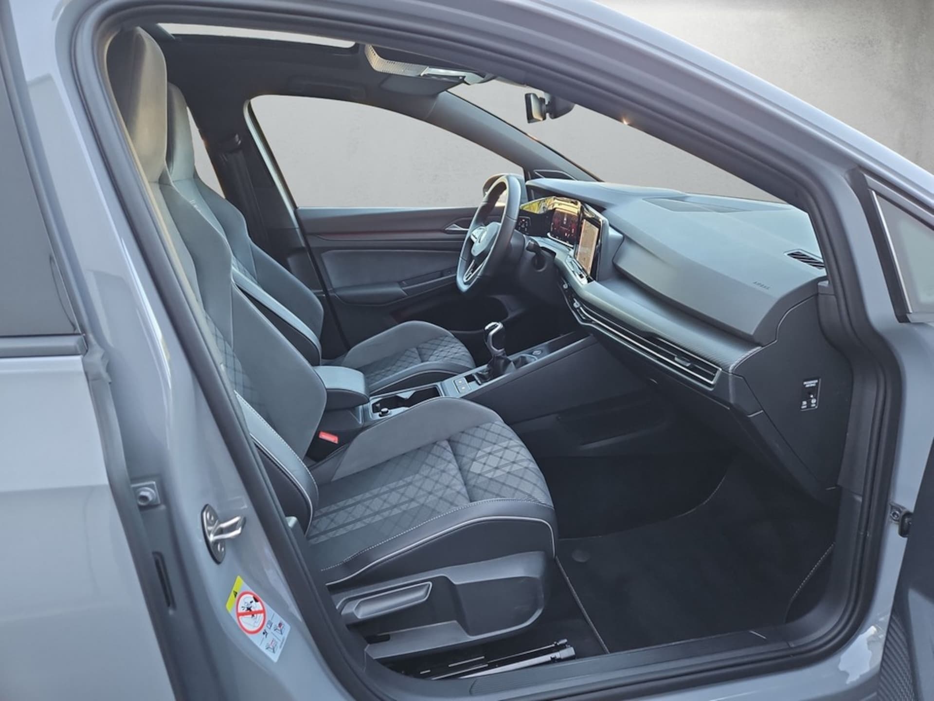 Volkswagen Golf R-Line
