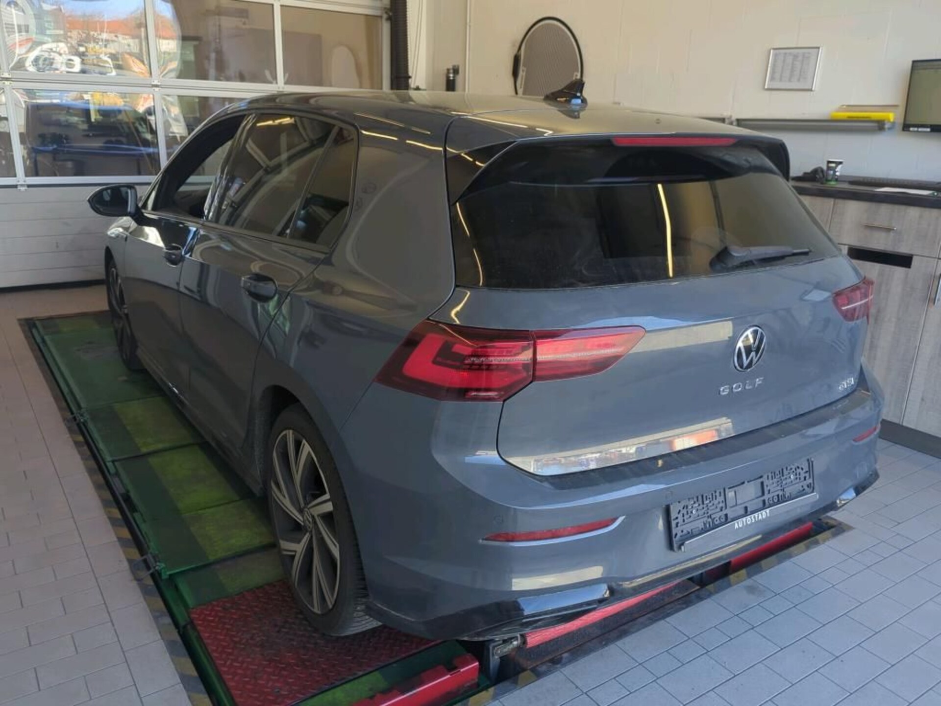 Volkswagen Golf R-Line