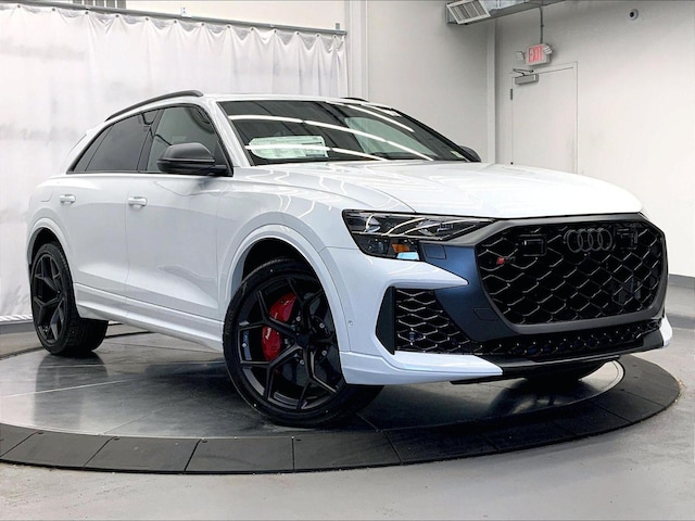 Photo of 2026 Audi RS Q8 SUV performance