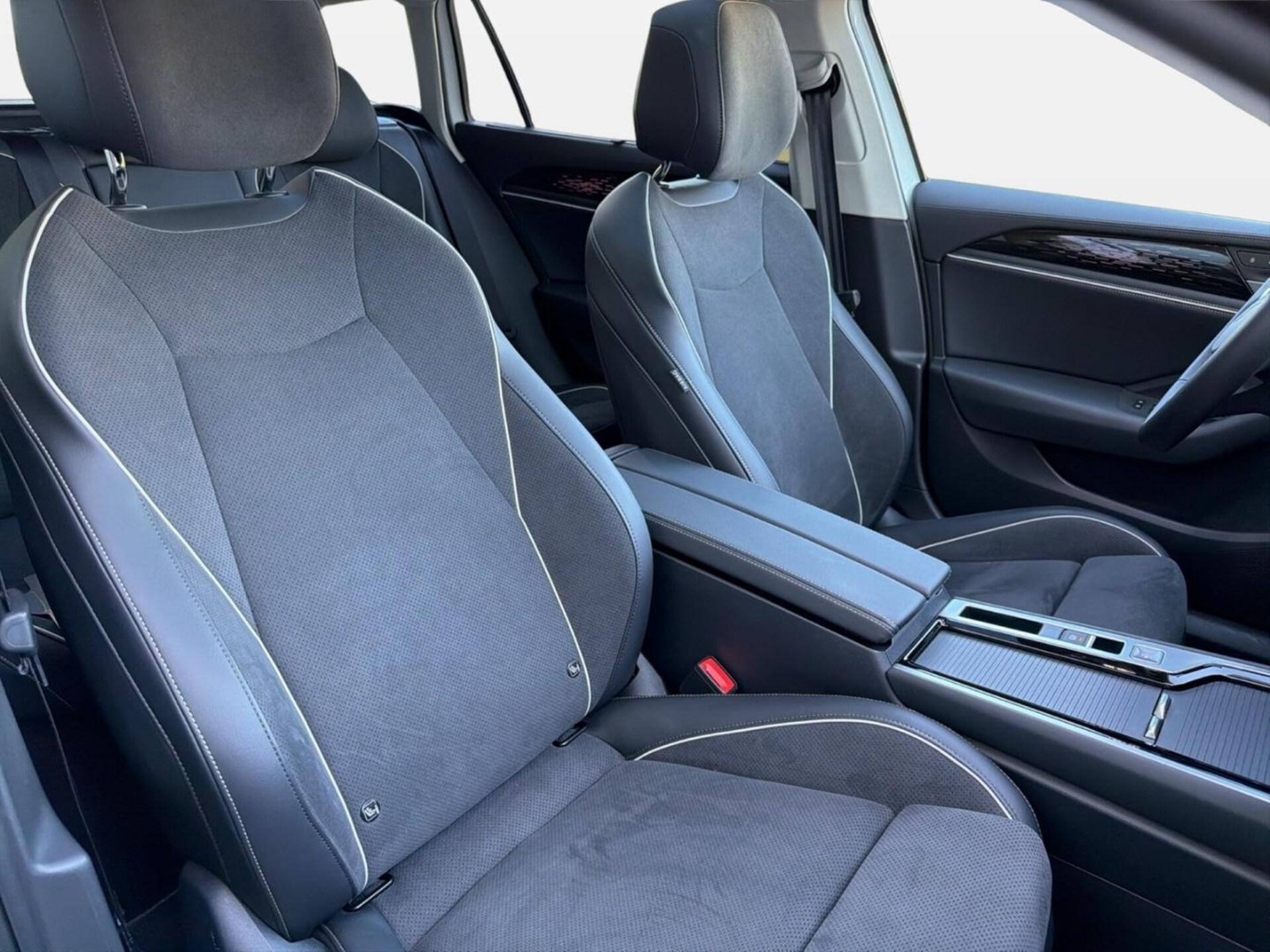 Volkswagen Passat Elegance