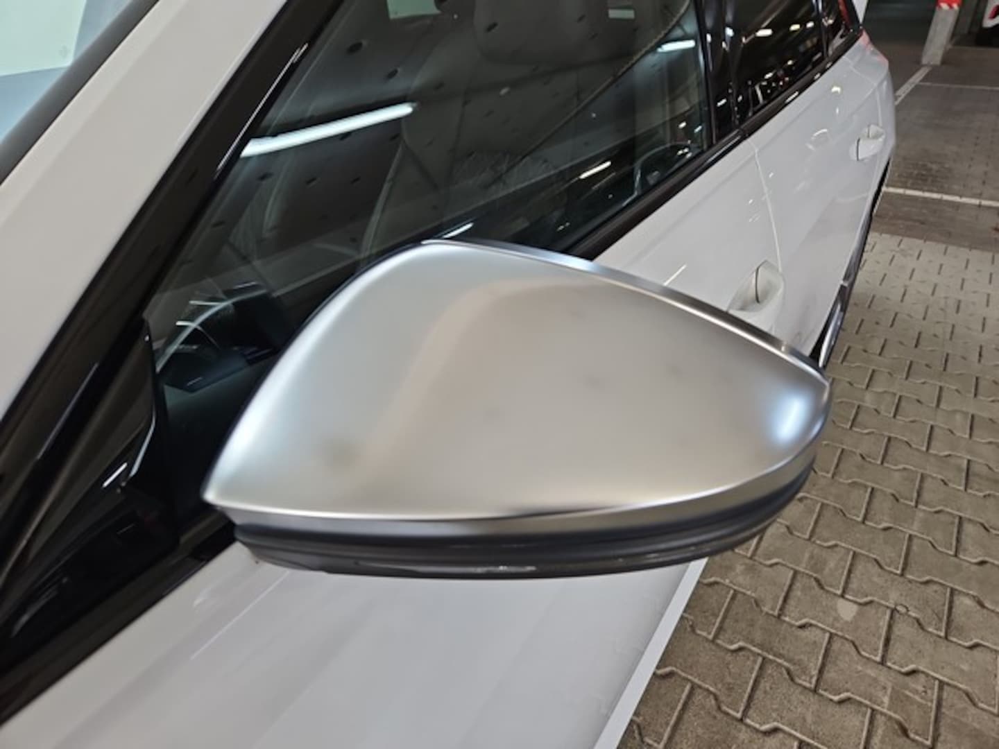 Bild über Audi S6 Avant TDI quattro tiptronic - für weitere Informationen kontaktieren Sie den Audi Partner