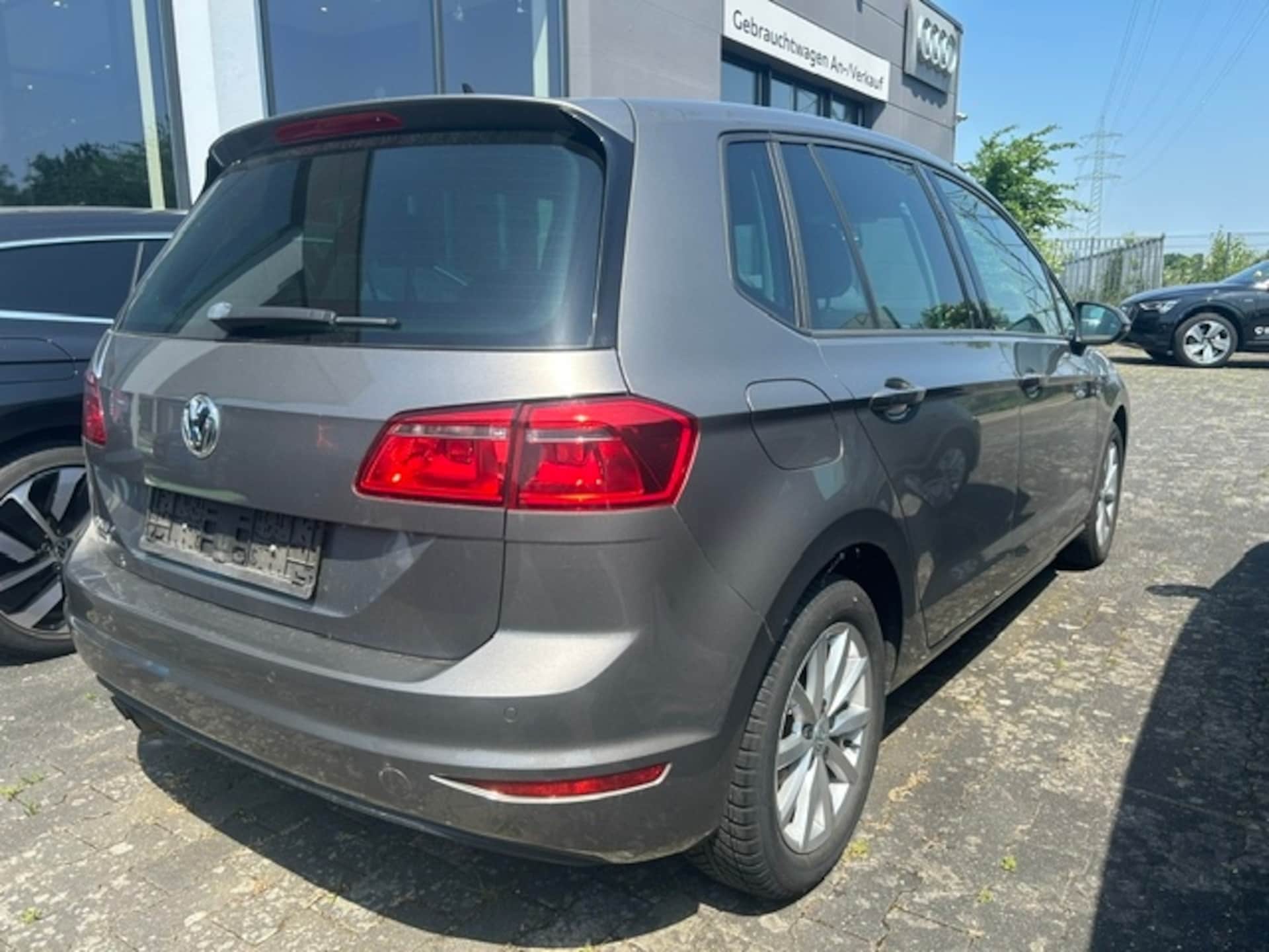 Volkswagen Golf Sportsvan LOUNGE