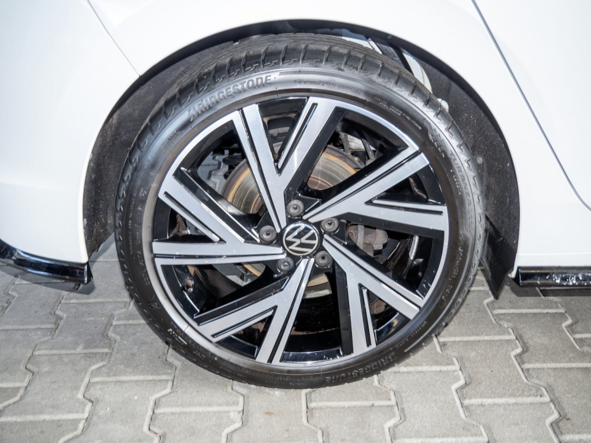 Volkswagen Golf R-Line