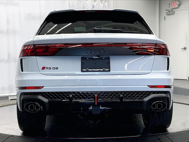 2026 Audi RS Q8 SUV performance