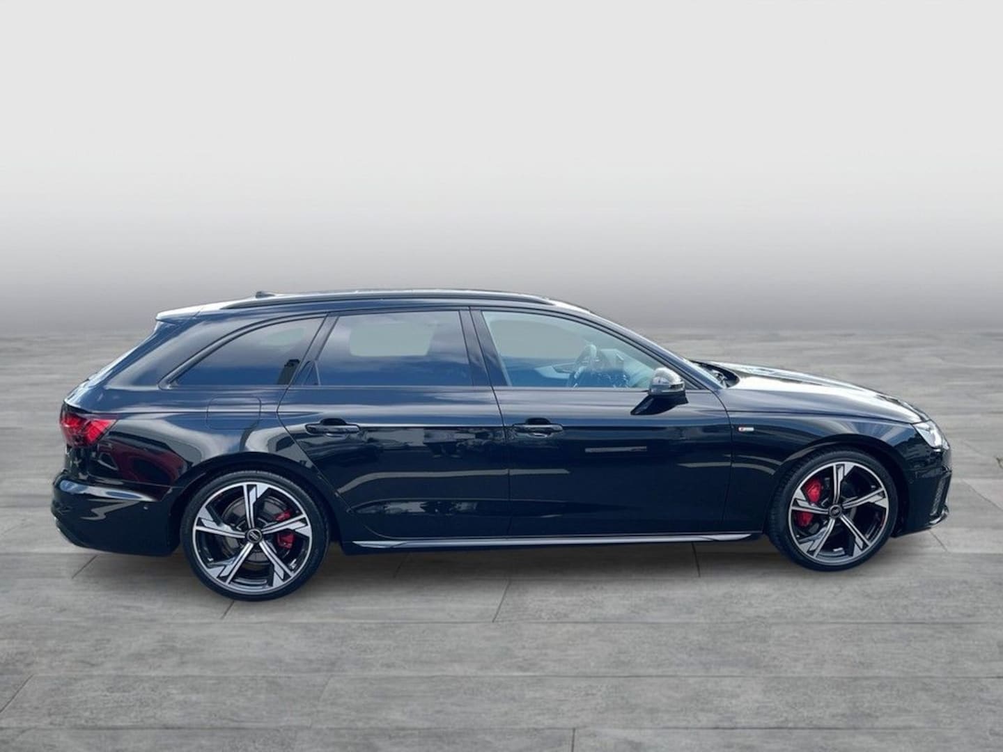 Bild über Audi A4 Avant S line 40 TFSI quattro S tronic - für weitere Informationen kontaktieren Sie den Audi Partner