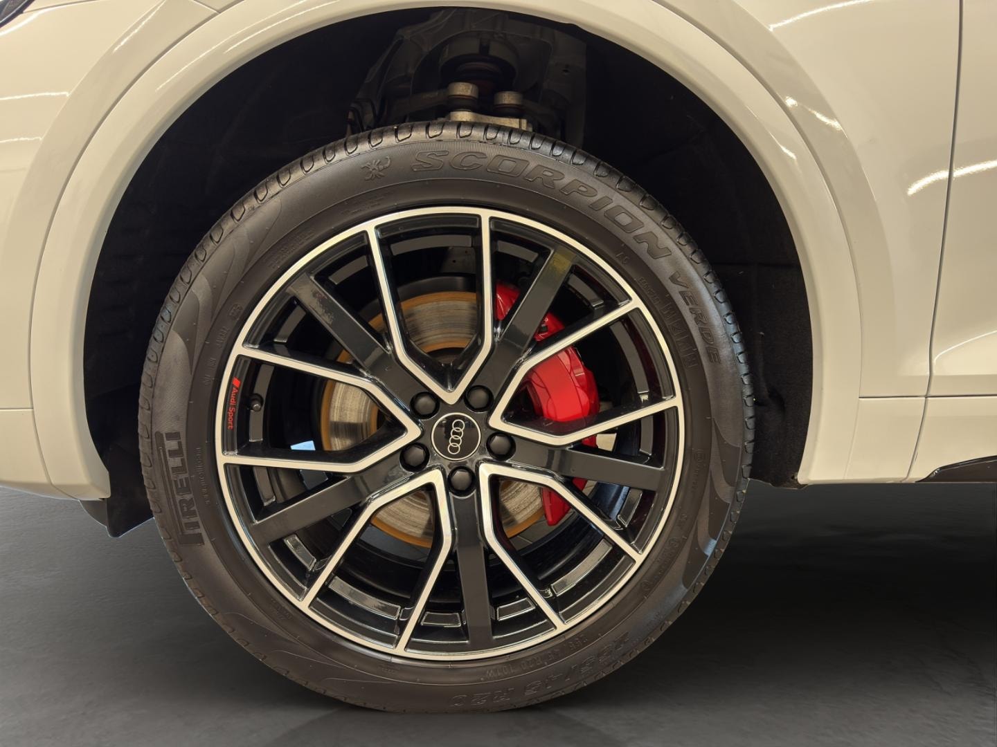 Bild über Audi Q5 Sportback TFSI e S line business 50 TFSI e quattro S tronic - für weitere Informationen kontaktieren Sie den Audi Partner