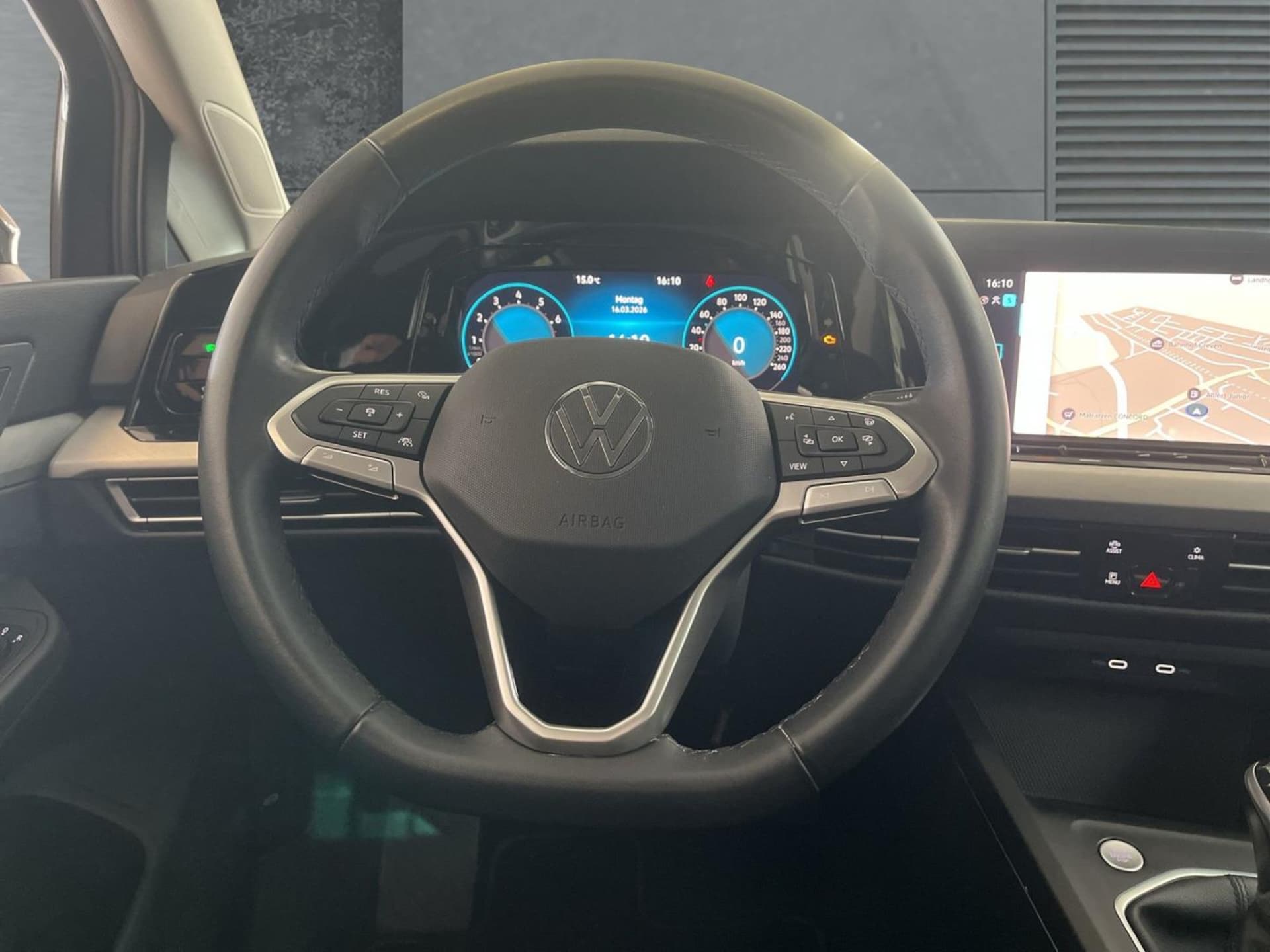 Volkswagen Golf Variant Life