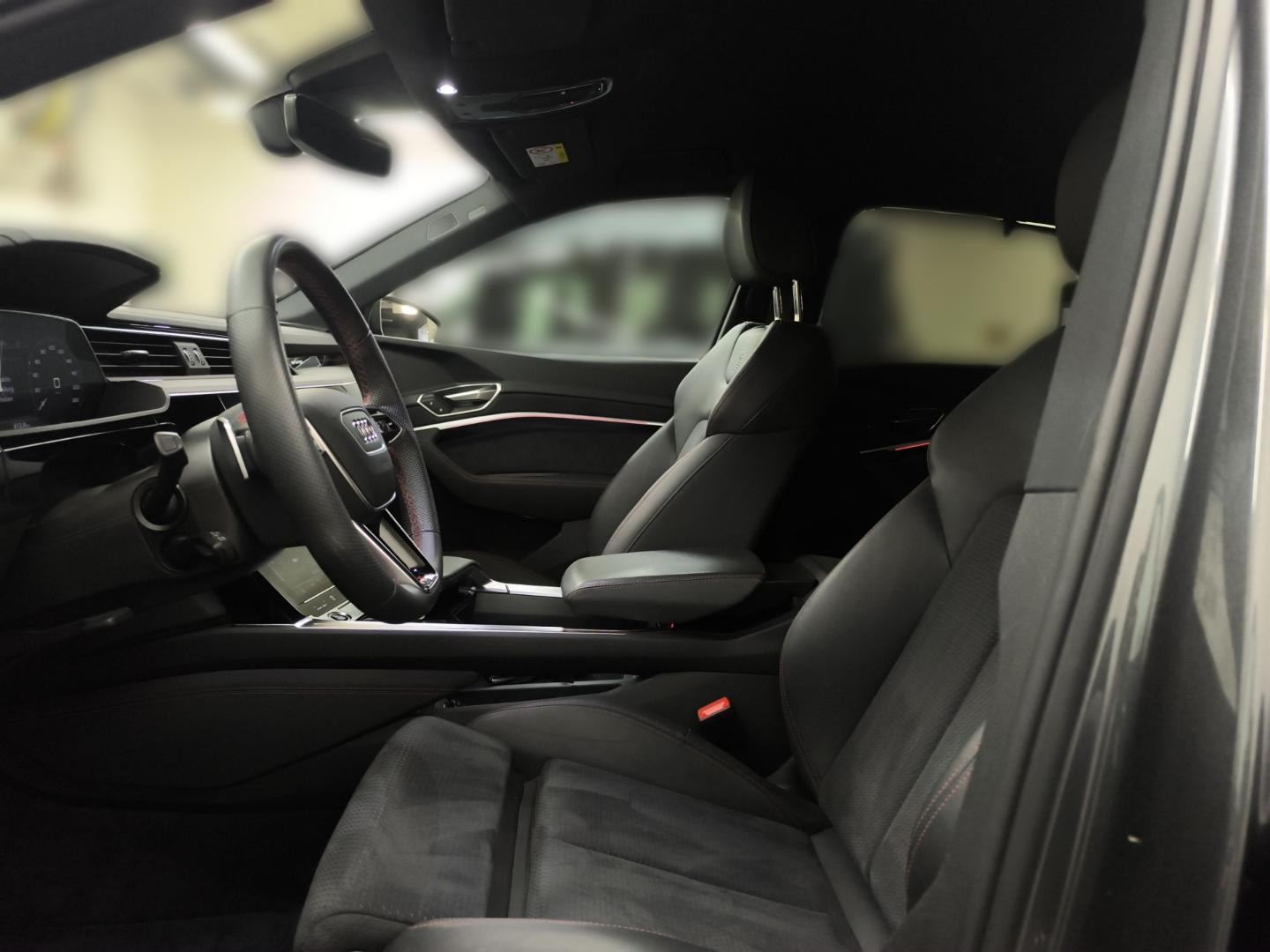 Image about Audi Q8 e-tron S line 50 e-tron quattro