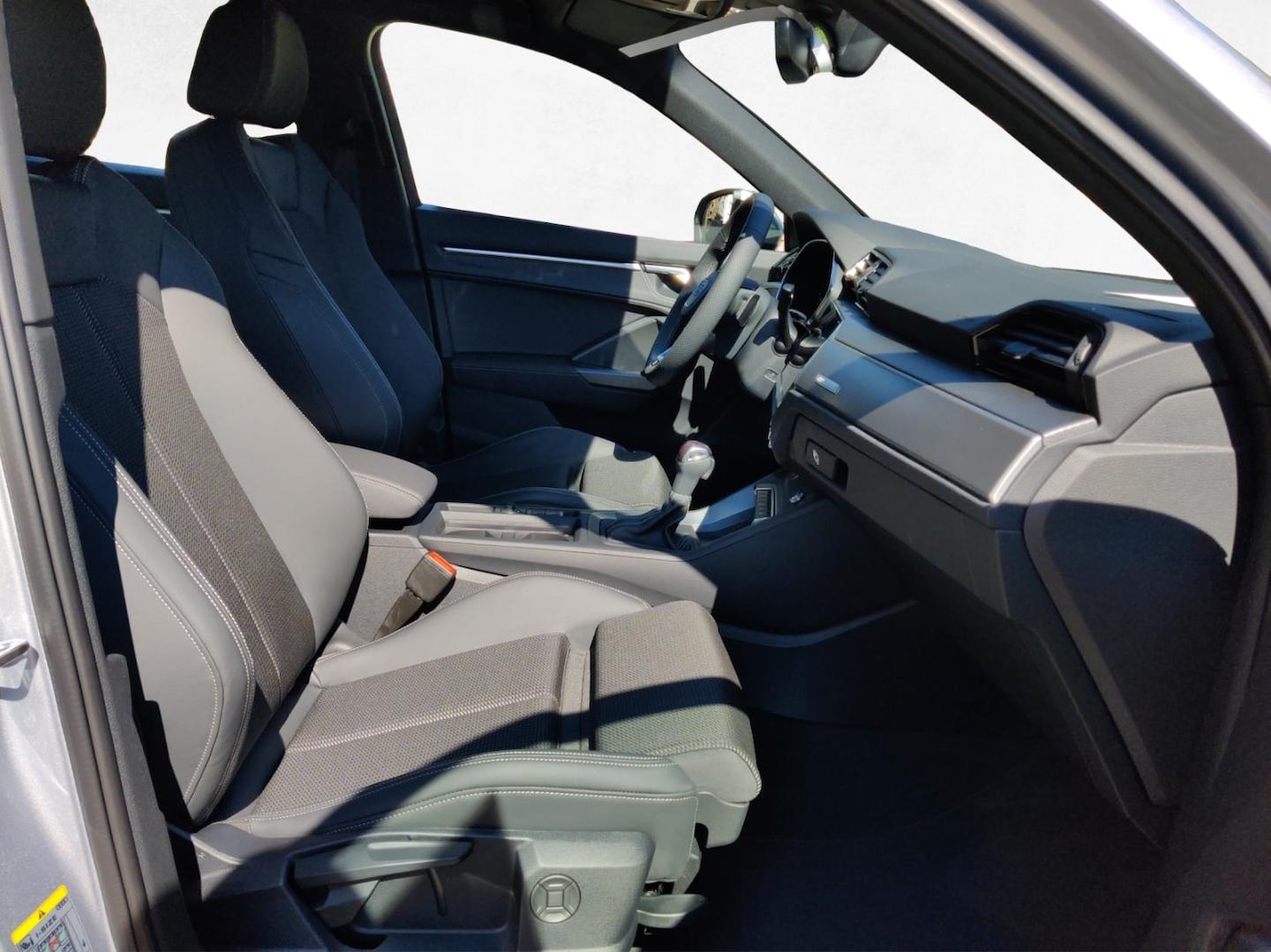 Bild über Audi Q3 advanced 35 TFSI S tronic - für weitere Informationen kontaktieren Sie den Audi Partner