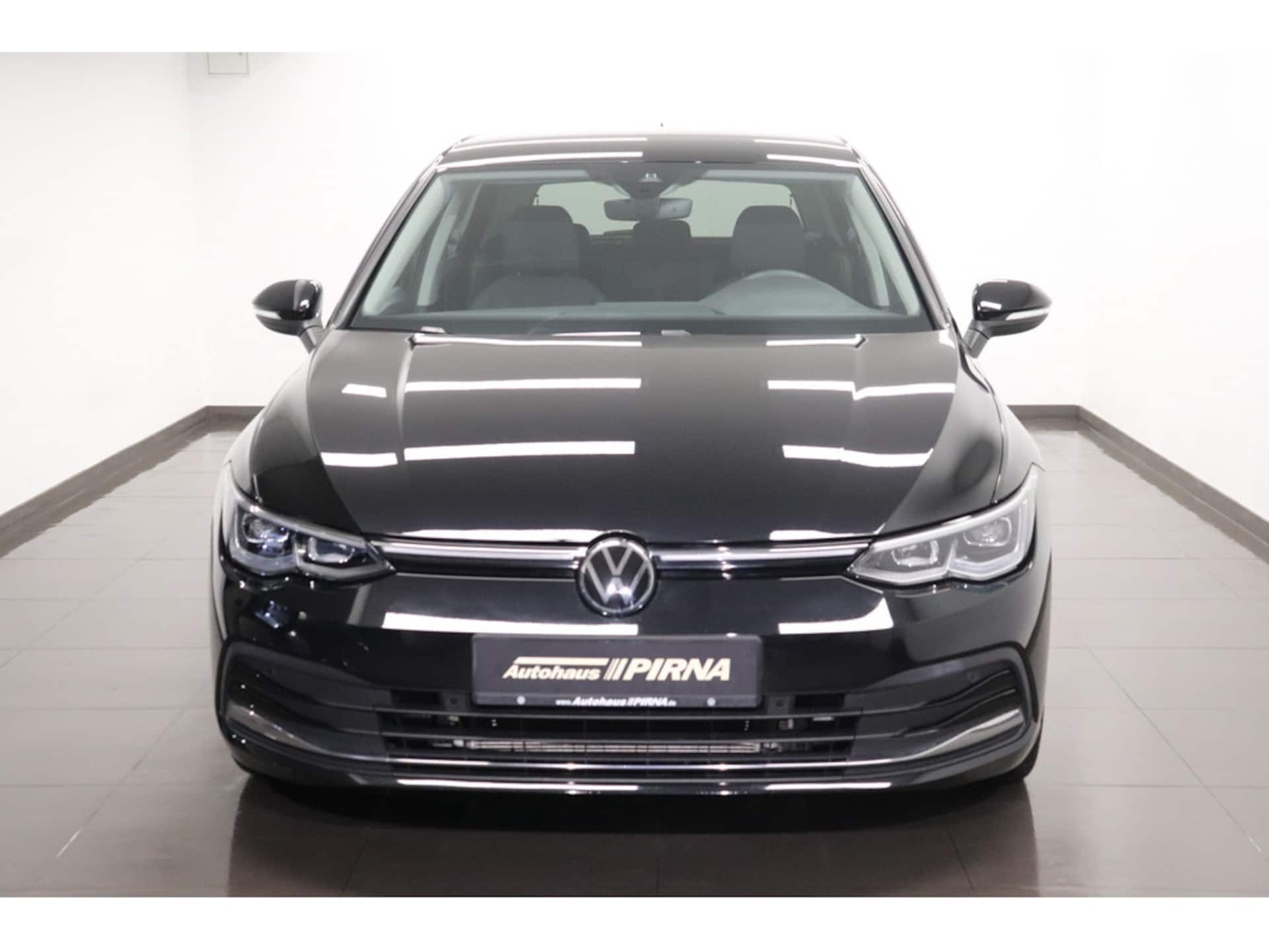 Volkswagen Golf Style