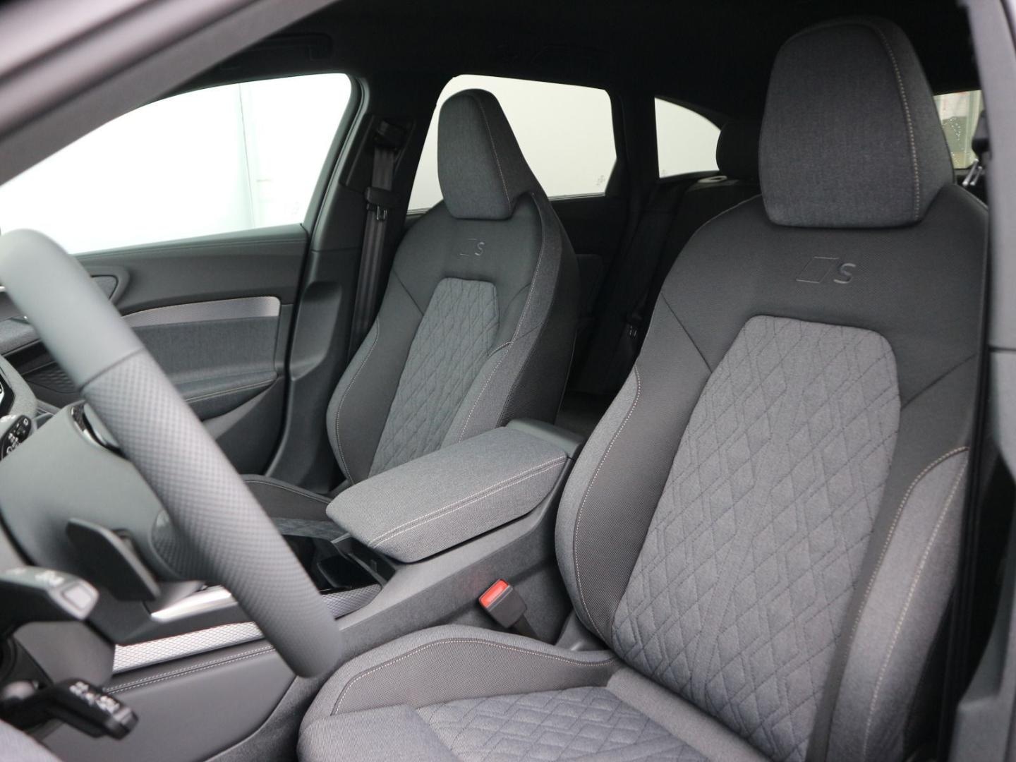 Bild über Audi A5 Avant TDI 150 kW S tronic - für weitere Informationen kontaktieren Sie den Audi Partner