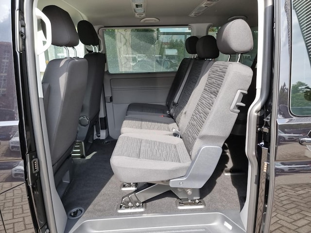 Volkswagen T6.1 Caravelle larger