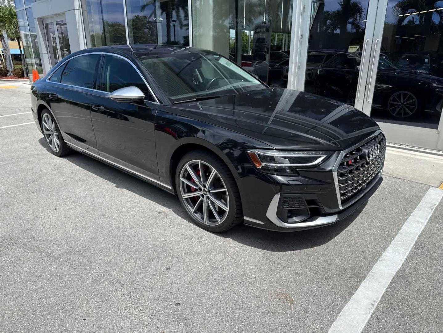 2023 Audi S8 4.0T quattro Tiptronic's photo