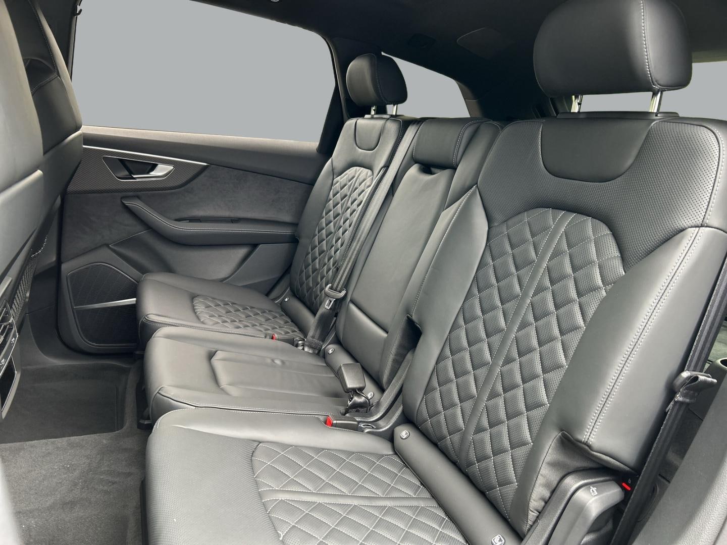 Bild über Audi Q7 SUV S line business TDI quattro 210 kW tiptronic - für weitere Informationen kontaktieren Sie den Audi Partner