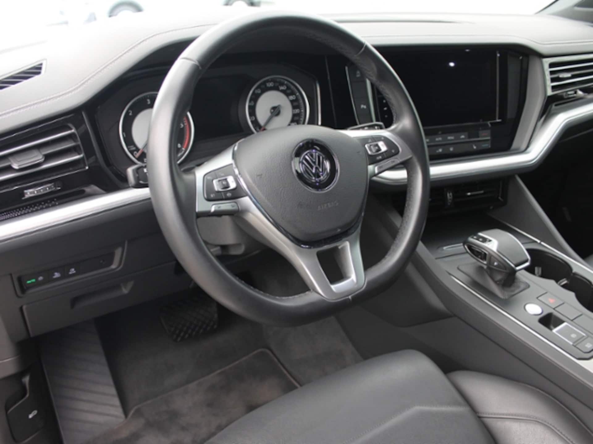Volkswagen Touareg Basis-Modell