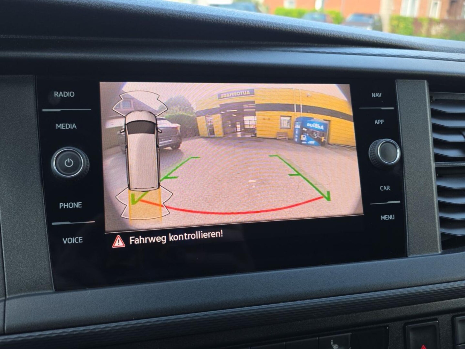 Volkswagen T6.1 Transporter Kasten langer Radstand