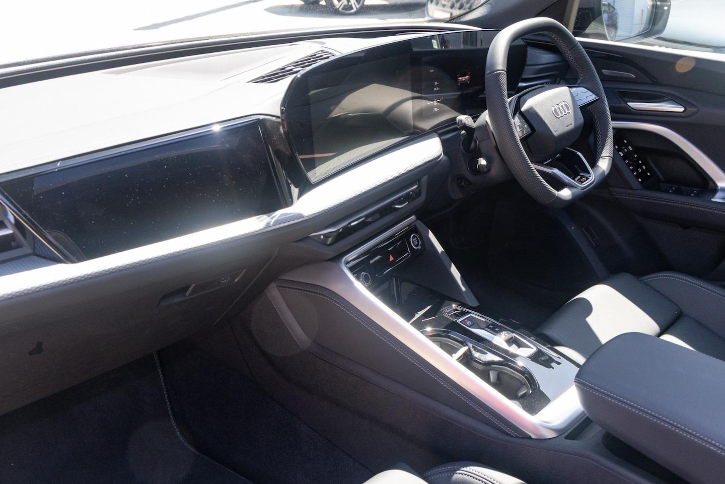 Image about Audi Q5 SUV TDI quattro 150 kW sport