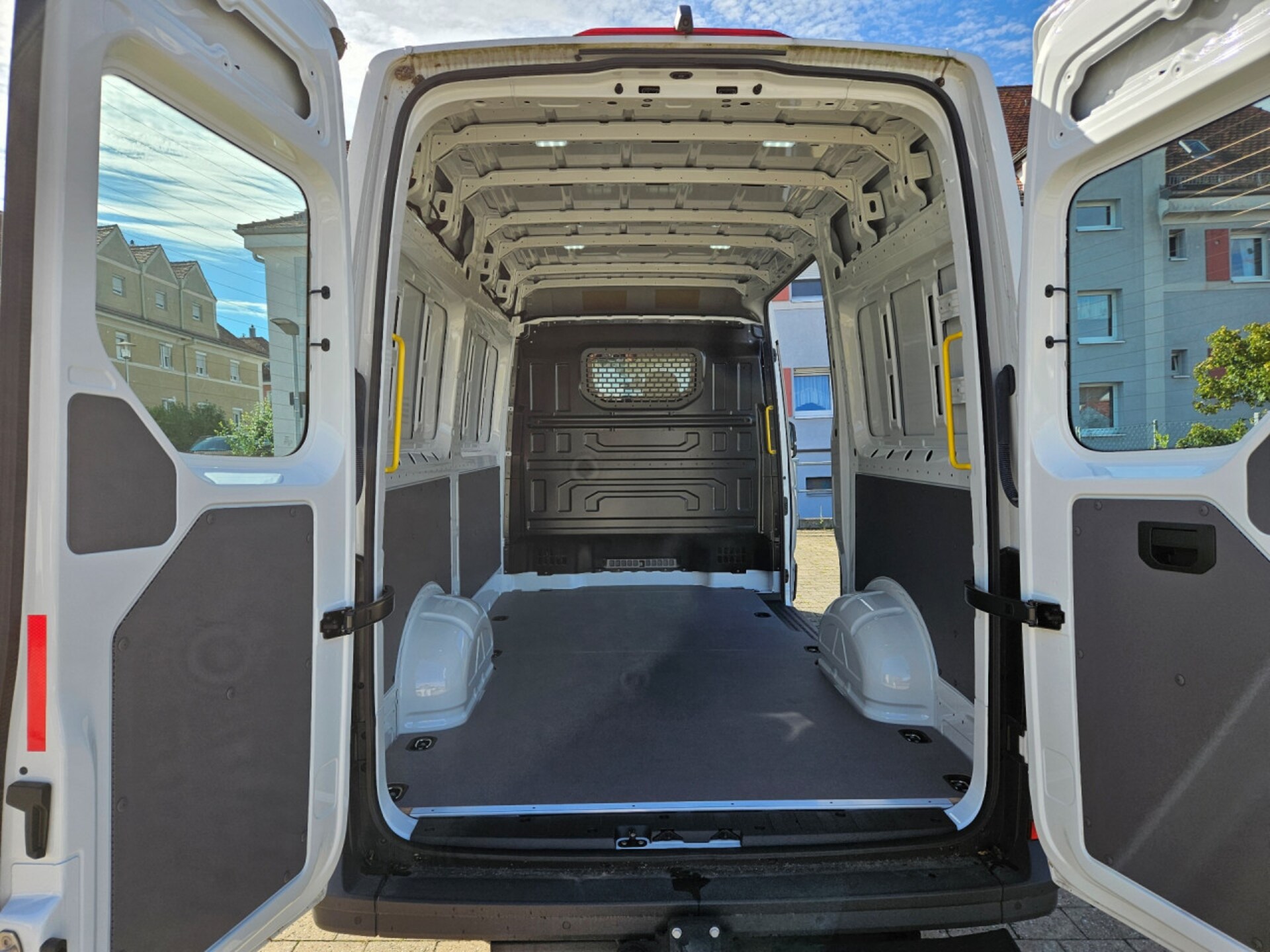Volkswagen Crafter Kasten mittlerer Radstand