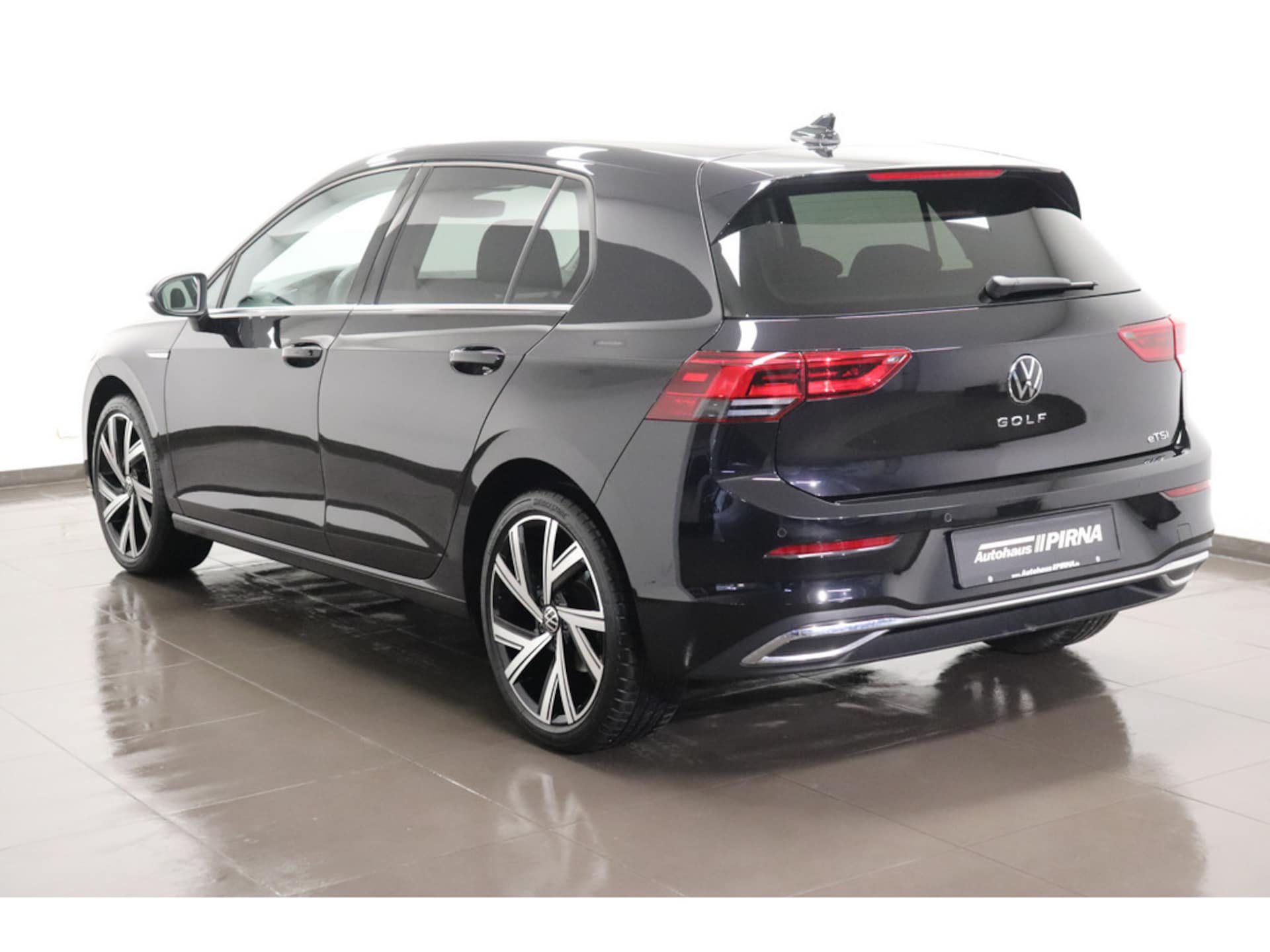 Volkswagen Golf Style