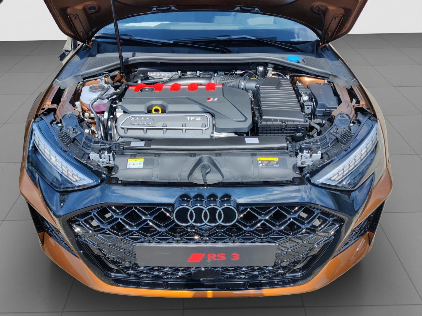 Bild über Audi RS 3 Sportback TFSI quattro S tronic - für weitere Informationen kontaktieren Sie den Audi Partner